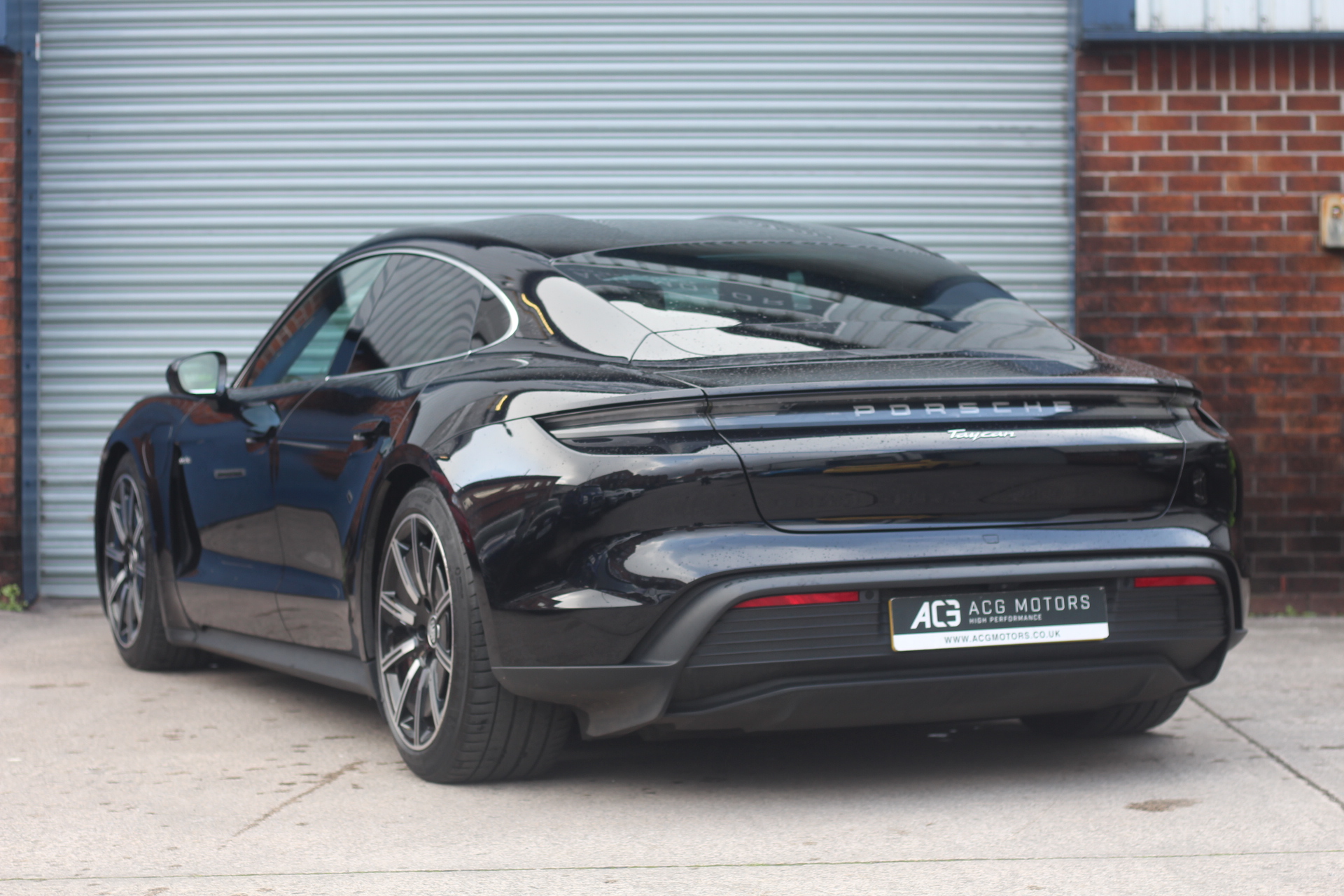 2021 (71) Porsche Taycan Performance Plus 93.4kWh Auto RWD 4dr (11kW Charger)