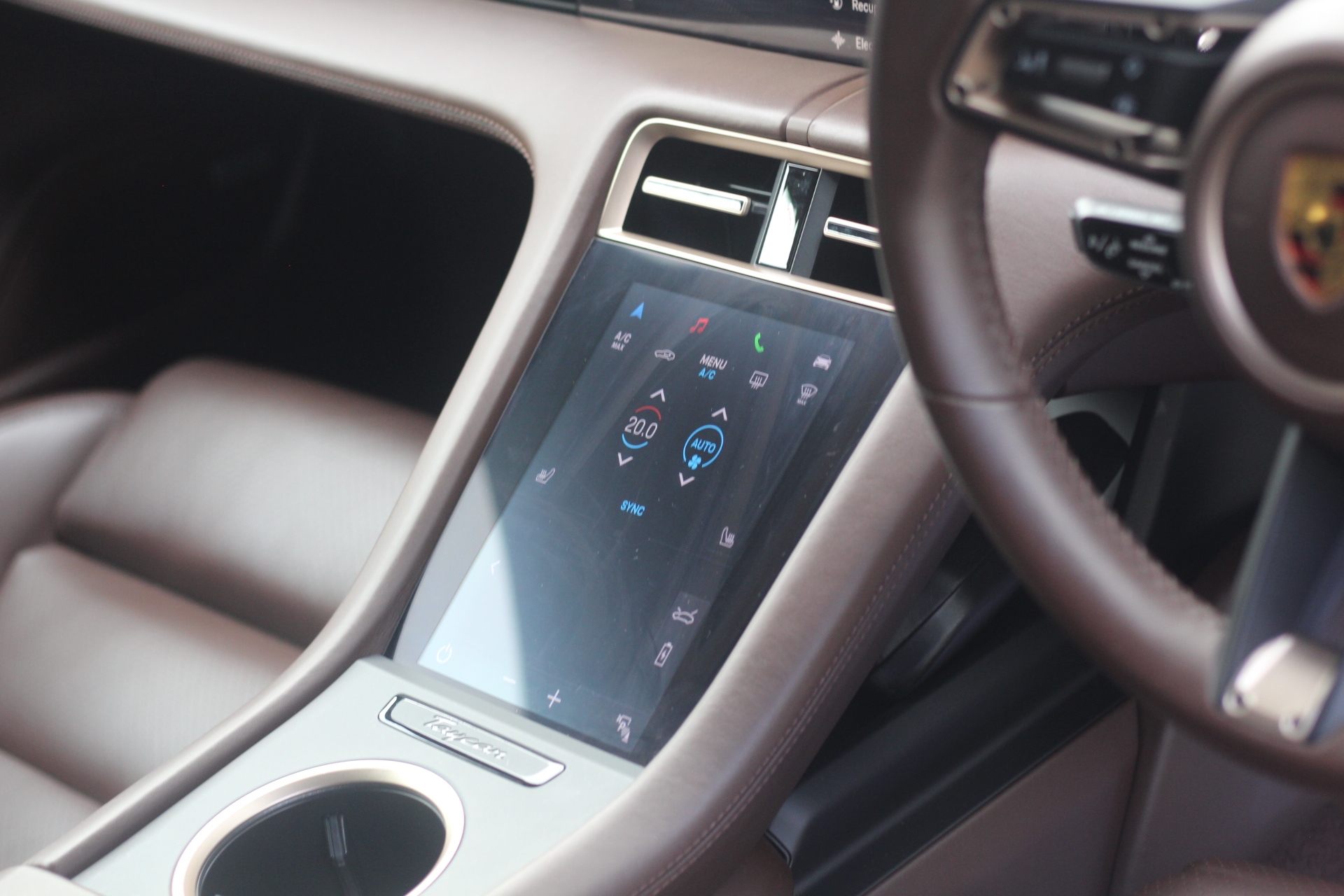 2021 (71) Porsche Taycan Performance Plus 93.4kWh Auto RWD 4dr (11kW Charger)