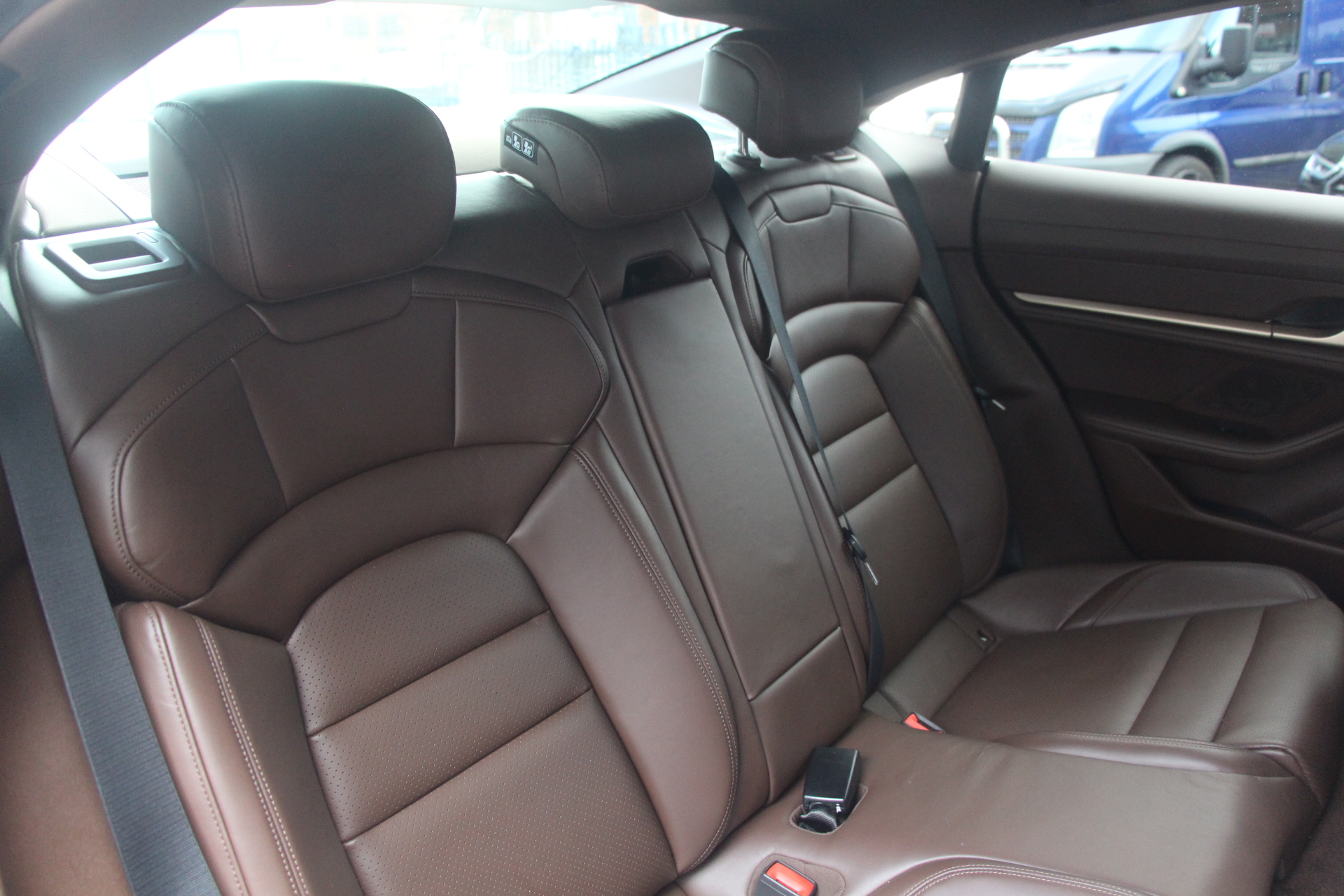 2021 (71) Porsche Taycan Performance Plus 93.4kWh Auto RWD 4dr (11kW Charger)