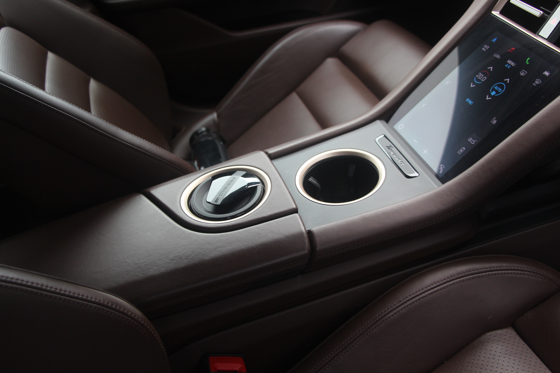 2021 (71) Porsche Taycan Performance Plus 93.4kWh Auto RWD 4dr (11kW Charger)