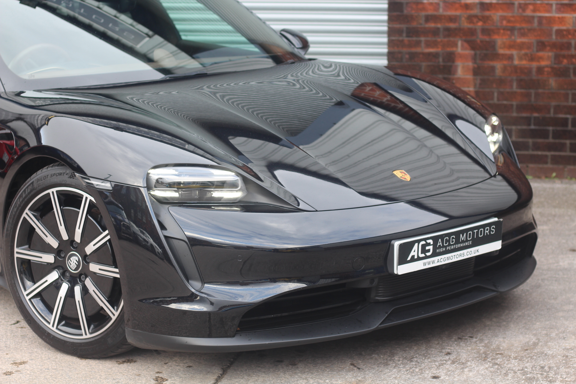 2021 (71) Porsche Taycan Performance Plus 93.4kWh Auto RWD 4dr (11kW Charger)