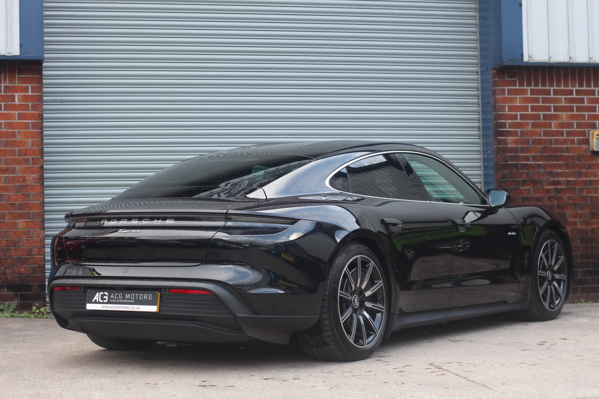 2021 (71) Porsche Taycan Performance Plus 93.4kWh Auto RWD 4dr (11kW Charger)