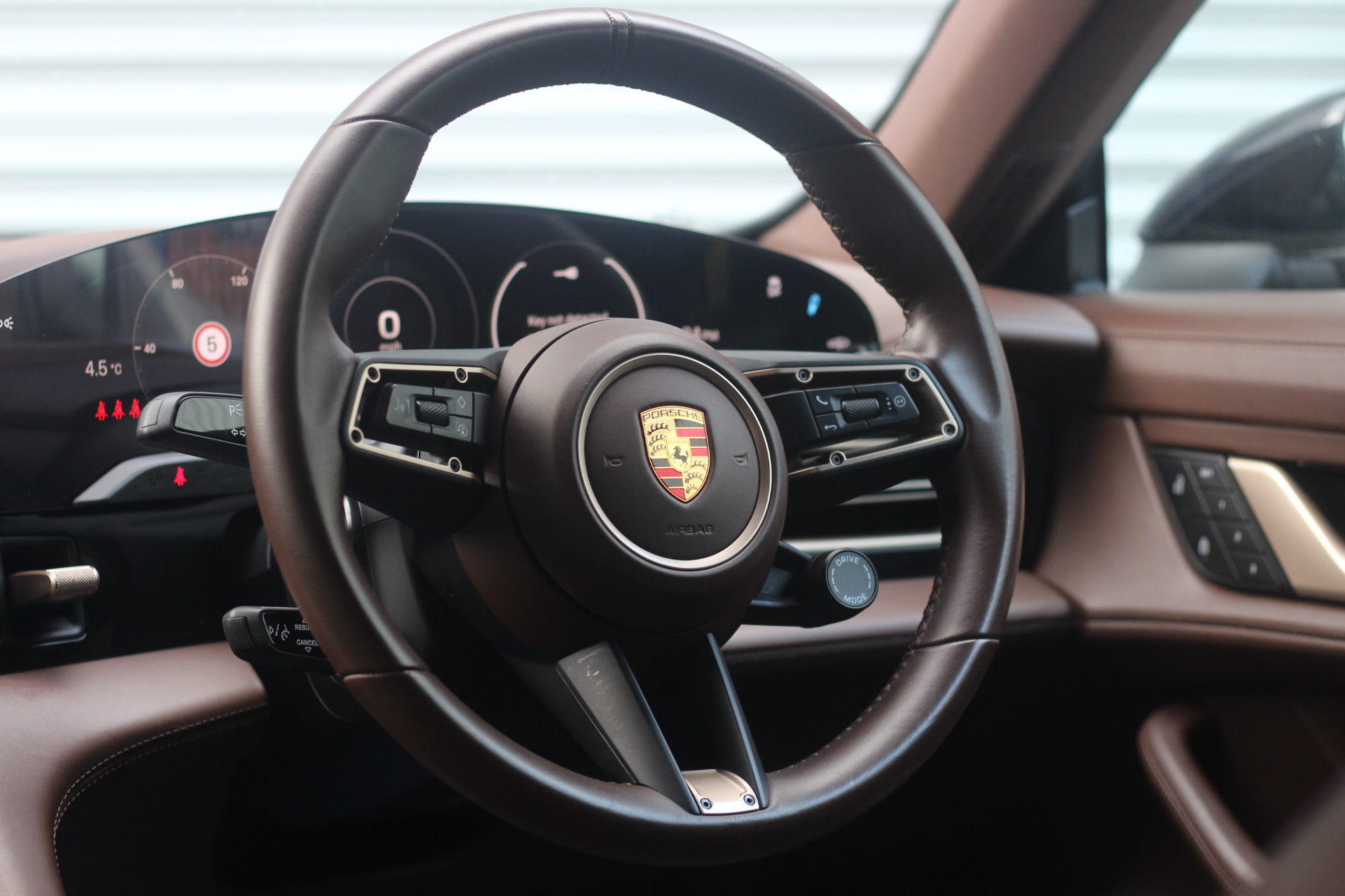 2021 (71) Porsche Taycan Performance Plus 93.4kWh Auto RWD 4dr (11kW Charger)