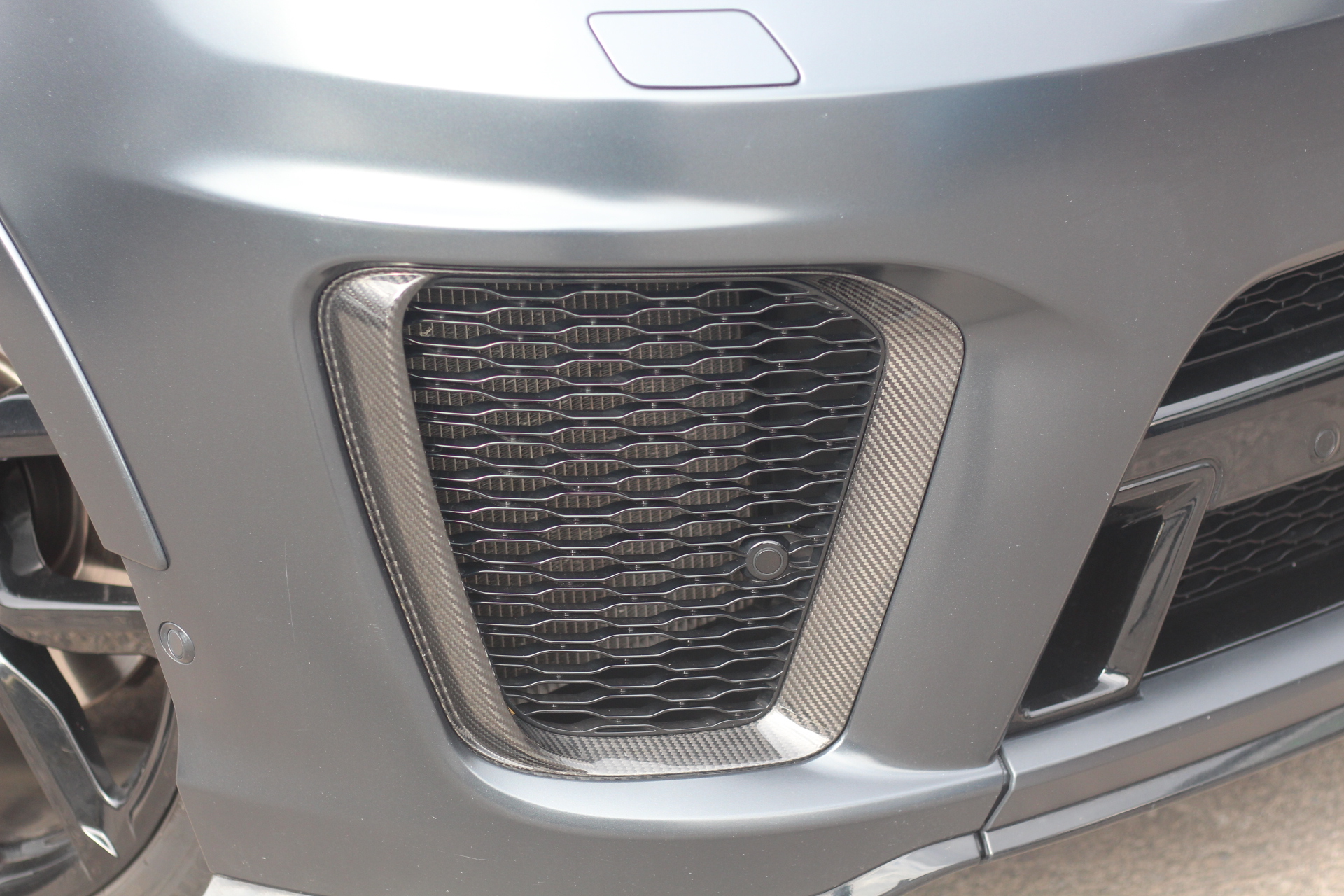 2020 (20) Land Rover Range Rover Sport 5.0 P575 V8 SVR Auto 4WD Euro 6 (s/s) 5dr