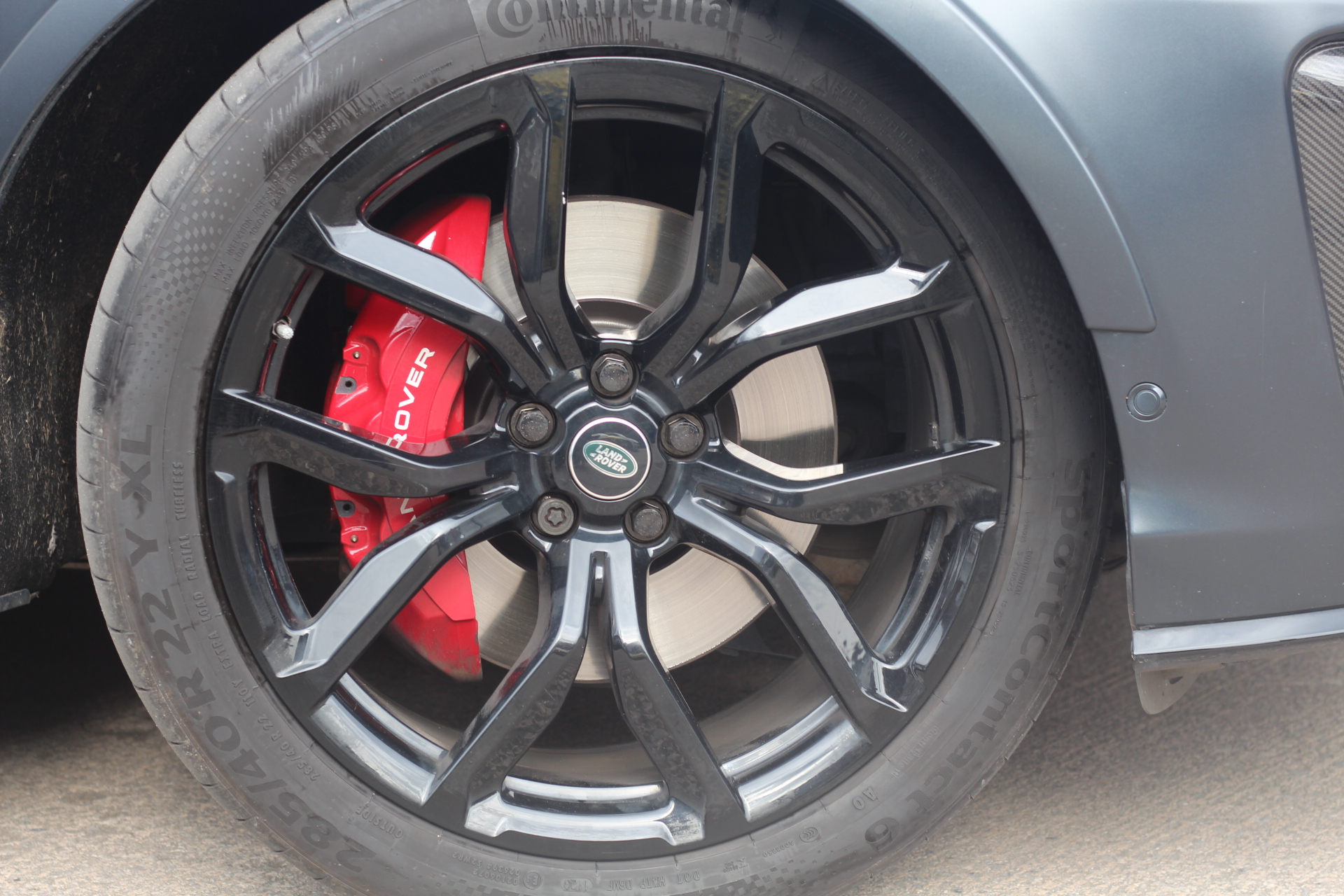 2020 (20) Land Rover Range Rover Sport 5.0 P575 V8 SVR Auto 4WD Euro 6 (s/s) 5dr