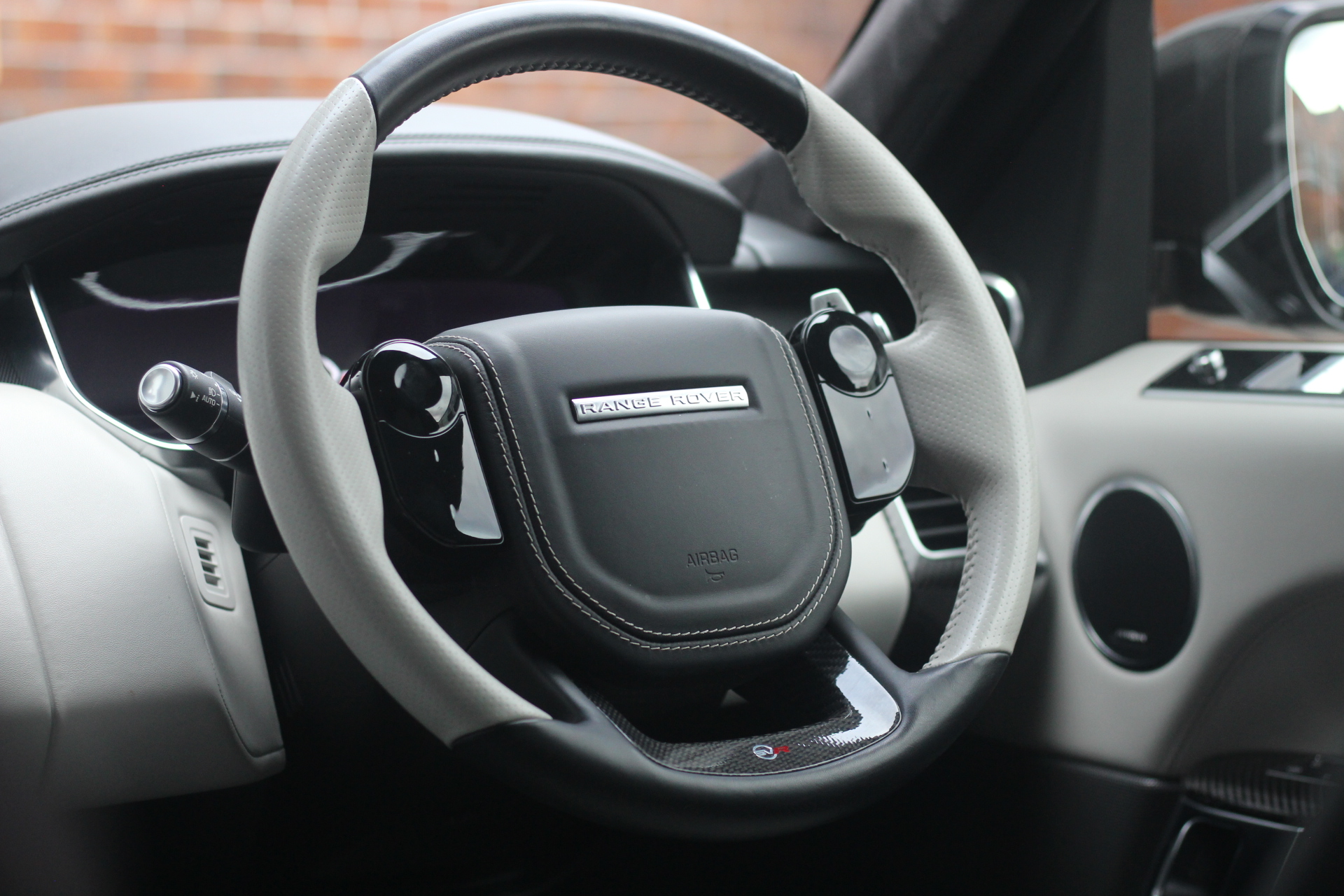 2020 (20) Land Rover Range Rover Sport 5.0 P575 V8 SVR Auto 4WD Euro 6 (s/s) 5dr