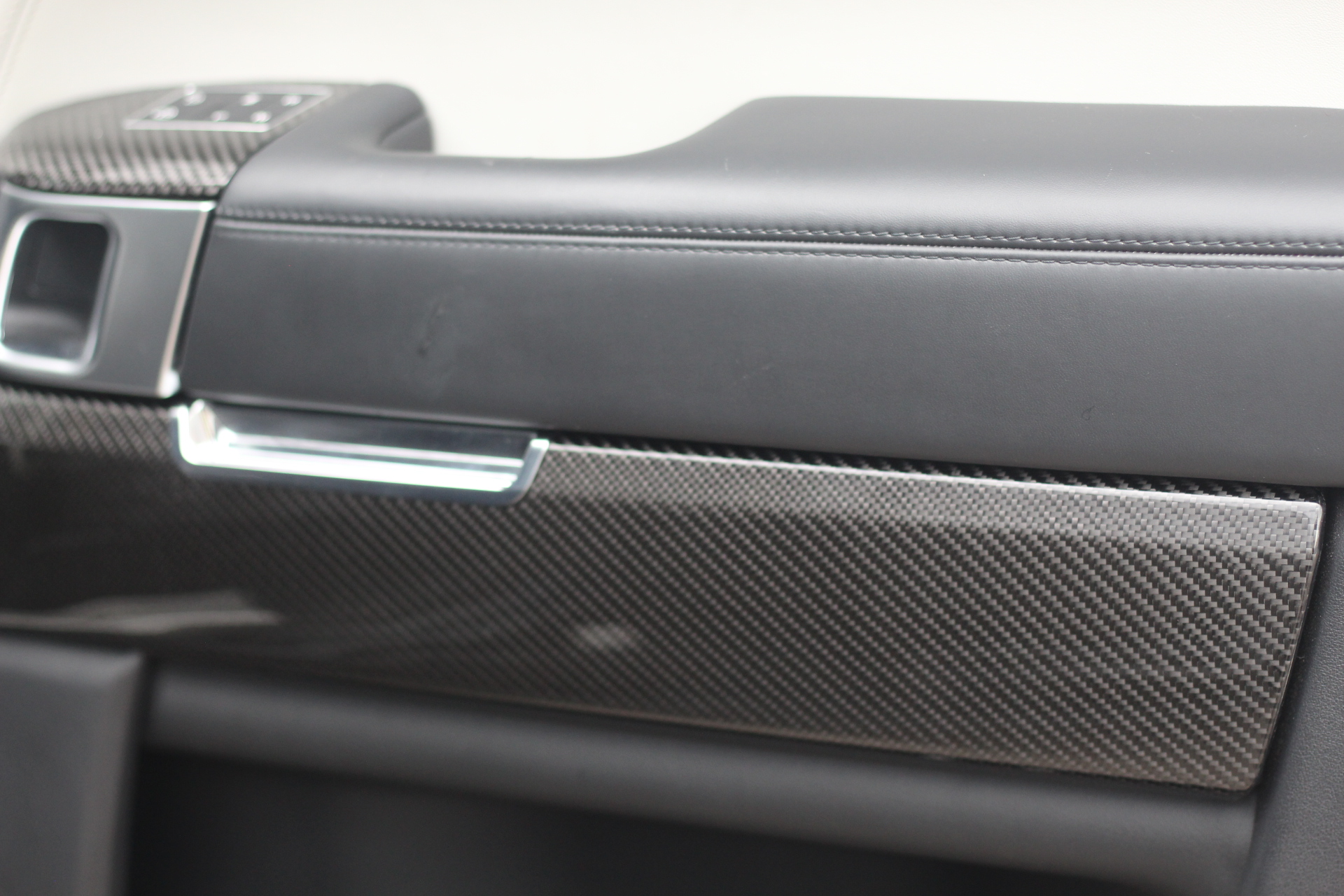 2020 (20) Land Rover Range Rover Sport 5.0 P575 V8 SVR Auto 4WD Euro 6 (s/s) 5dr