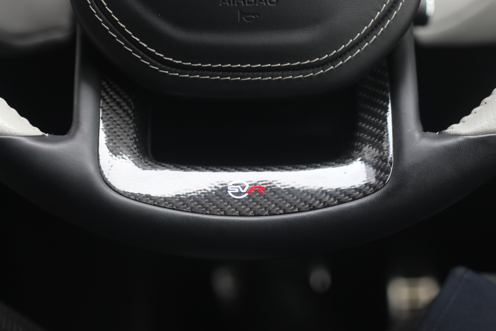 2020 (20) Land Rover Range Rover Sport 5.0 P575 V8 SVR Auto 4WD Euro 6 (s/s) 5dr