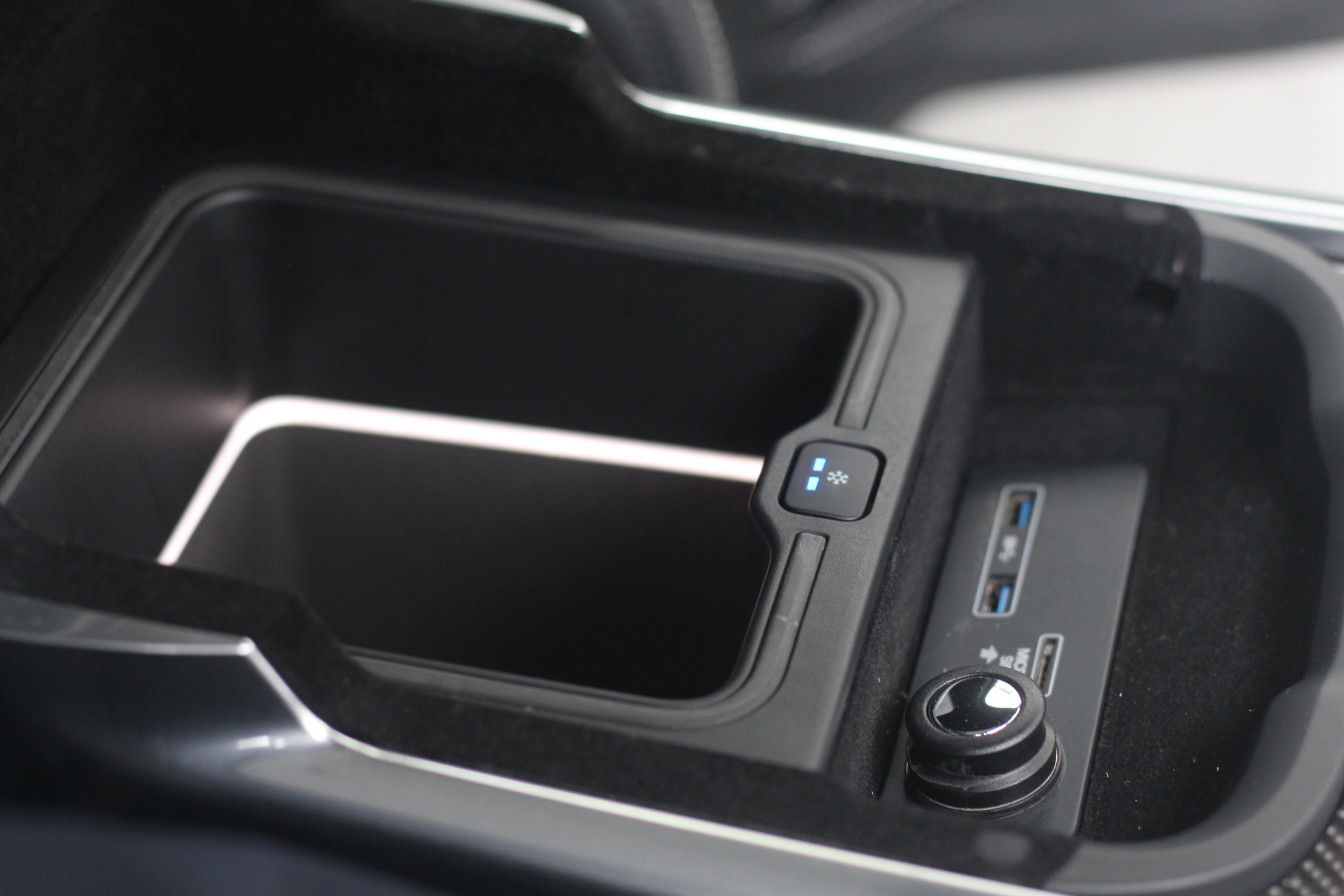 2020 (20) Land Rover Range Rover Sport 5.0 P575 V8 SVR Auto 4WD Euro 6 (s/s) 5dr