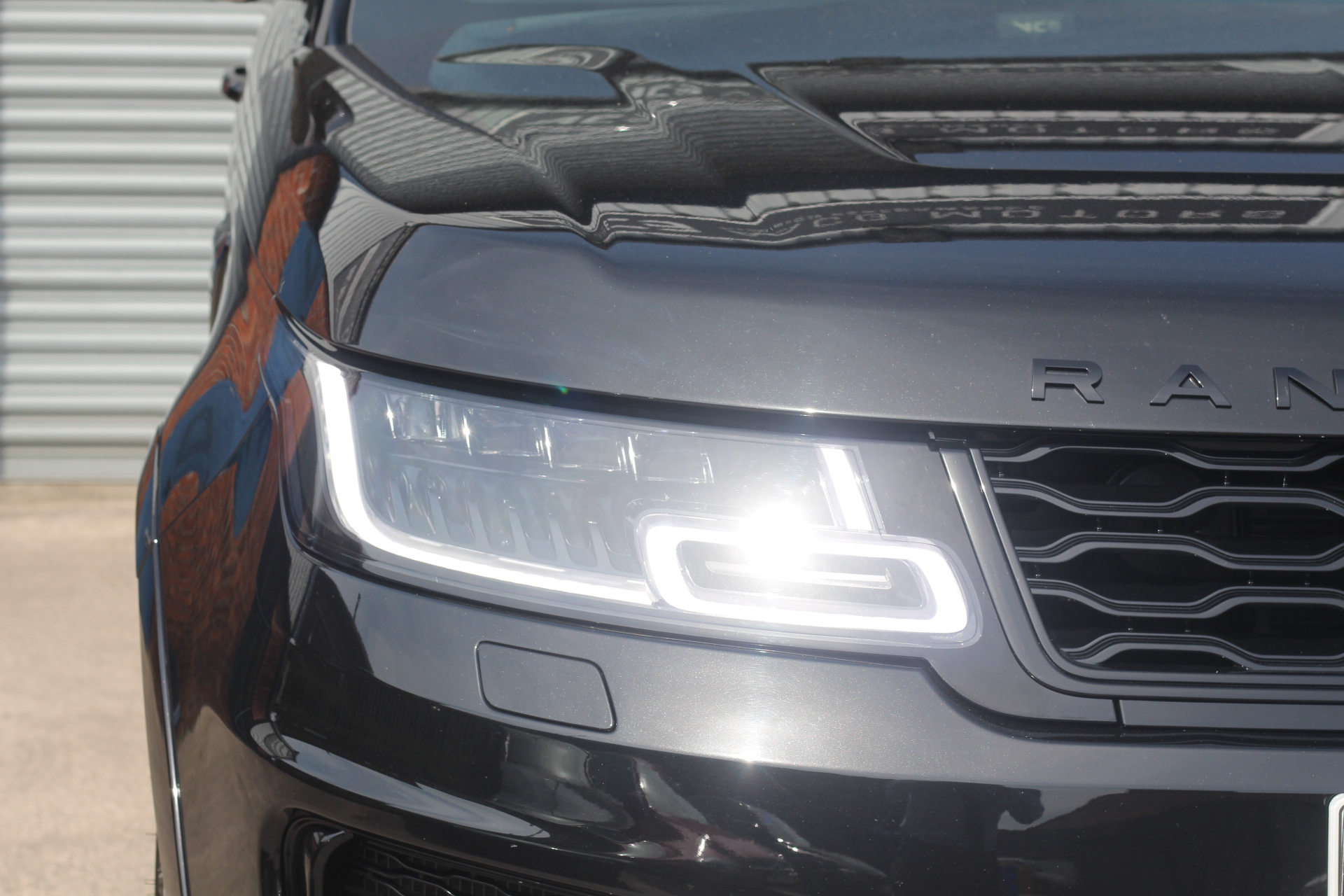 2020 (20) Land Rover Range Rover Sport 5.0 P575 V8 SVR Auto 4WD Euro 6 (s/s) 5dr