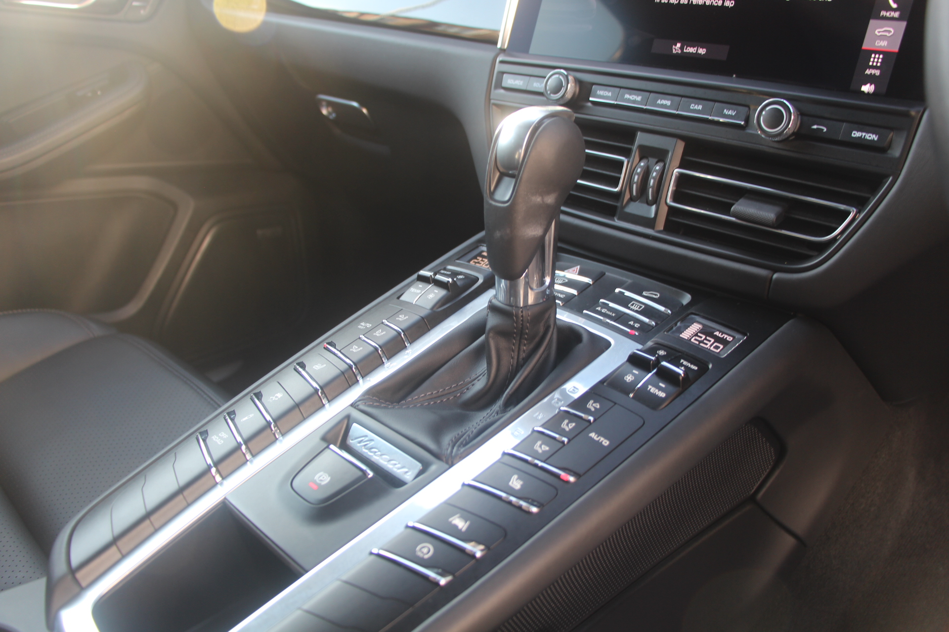 2020 (70) Porsche Macan 3.0T V6 S PDK 4WD Euro 6 (s/s) 5dr