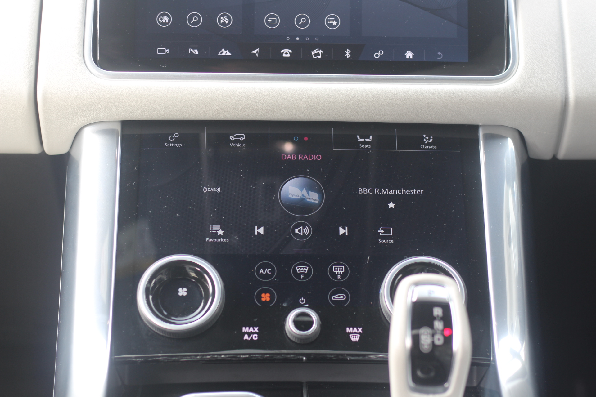 2020 (20) Land Rover Range Rover Sport 5.0 P575 V8 SVR Auto 4WD Euro 6 (s/s) 5dr