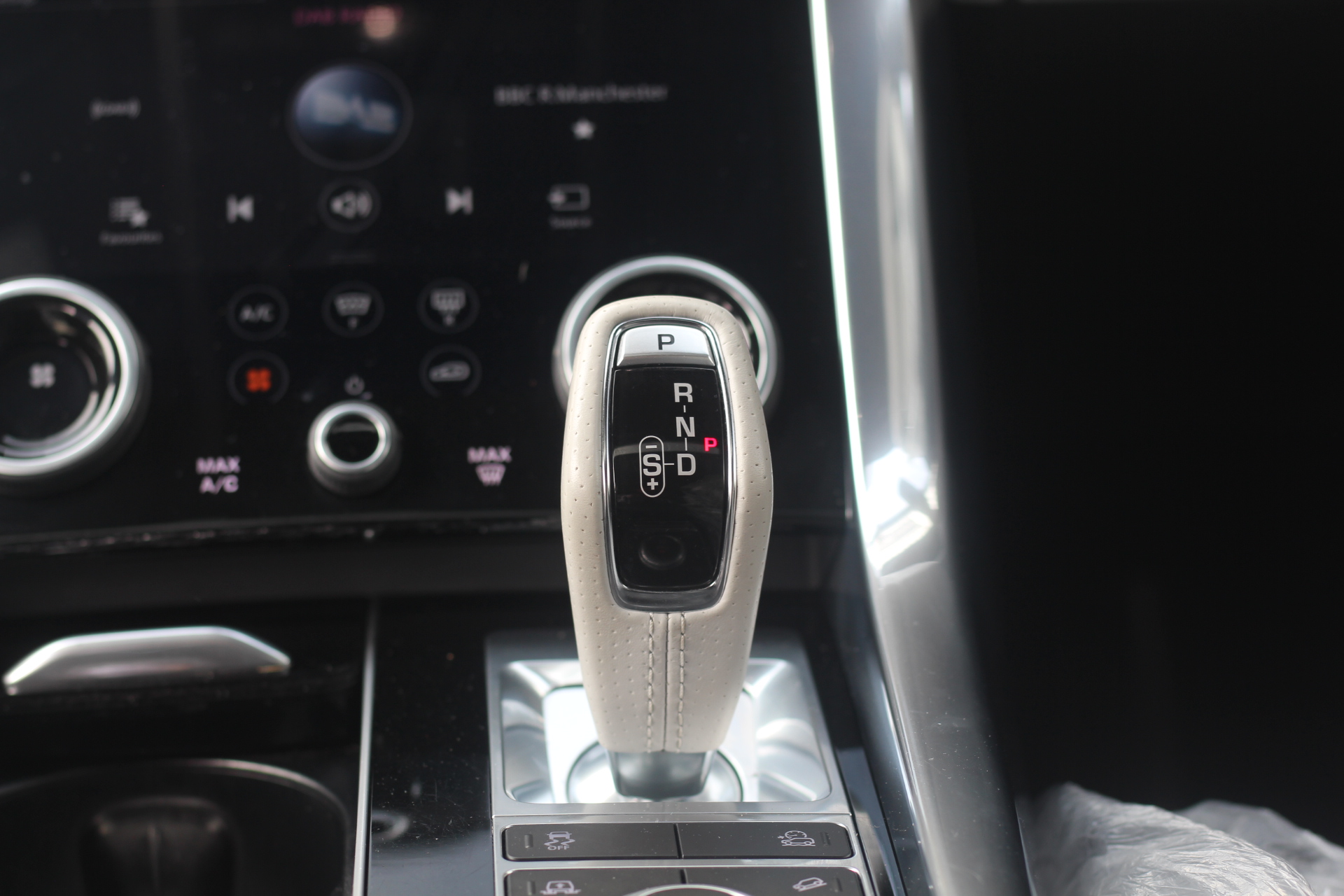 2020 (20) Land Rover Range Rover Sport 5.0 P575 V8 SVR Auto 4WD Euro 6 (s/s) 5dr