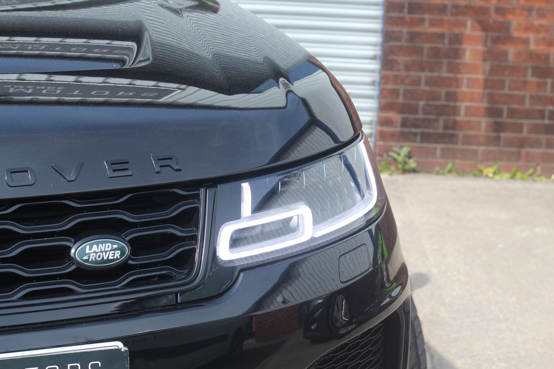 2020 (20) Land Rover Range Rover Sport 5.0 P575 V8 SVR Auto 4WD Euro 6 (s/s) 5dr