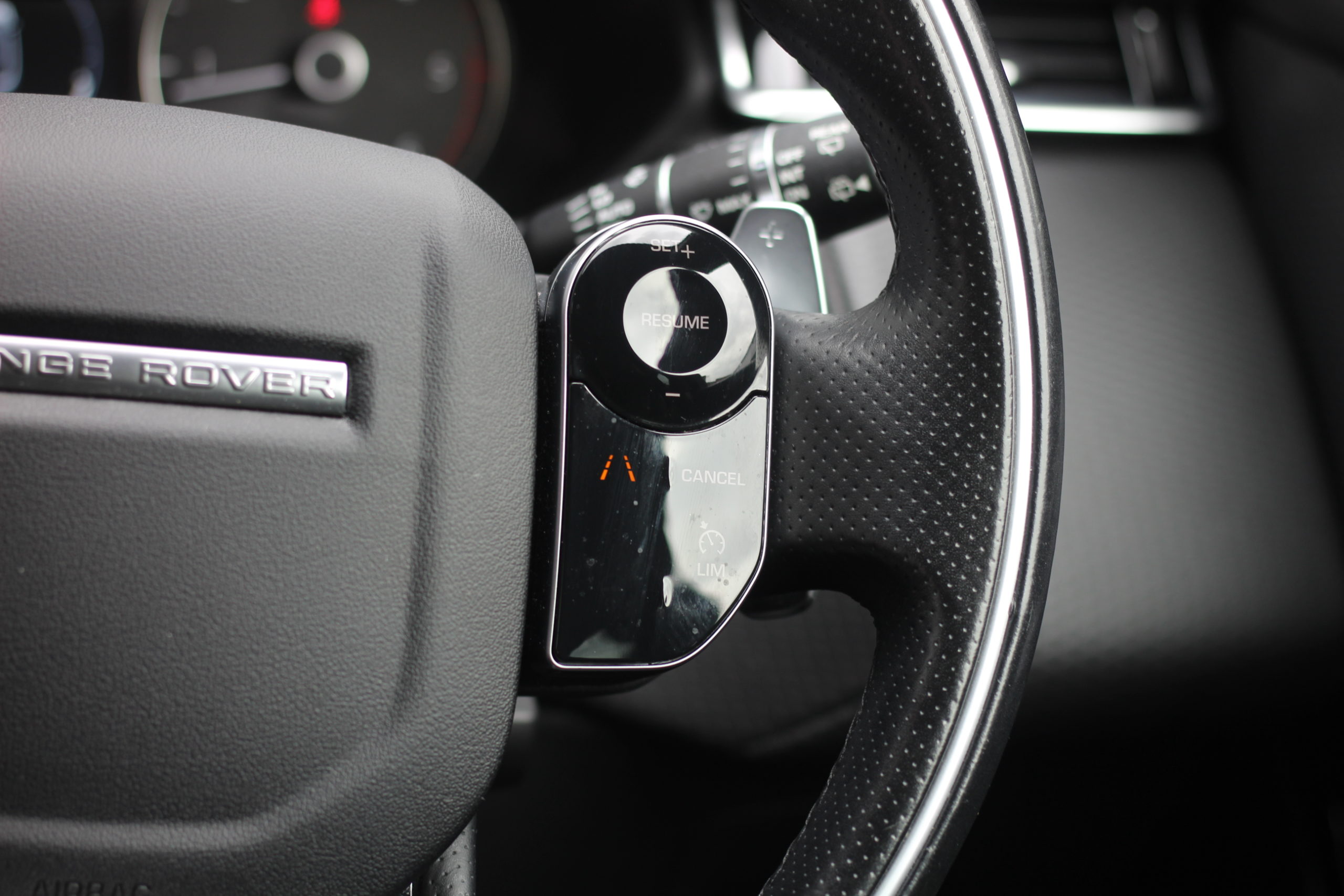 2019 (69) Land Rover Range Rover Velar 2.0 D180 R-Dynamic S Auto 4WD Euro 6 (s/s) 5dr