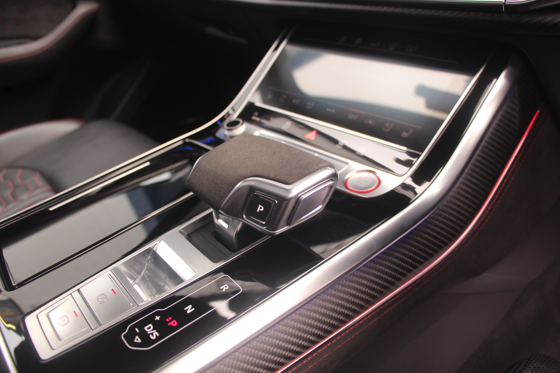 2020 (20) Audi RSQ8 4.0 TFSI V8 Vorsprung Tiptronic quattro Euro 6 (s/s) 5dr