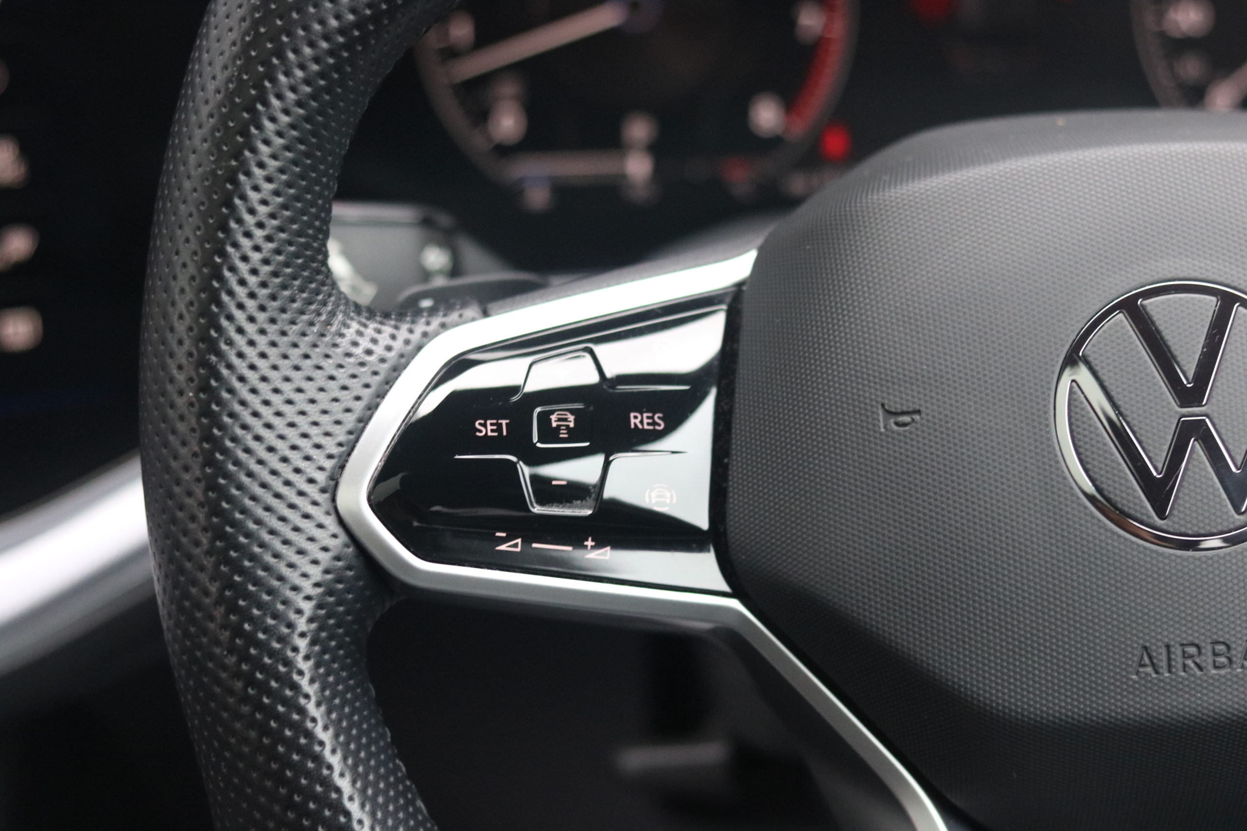 2020 (70) Volkswagen Touareg 3.0 TSI V6 Black Edition Tiptronic 4Motion Euro 6 (s/s) 5dr