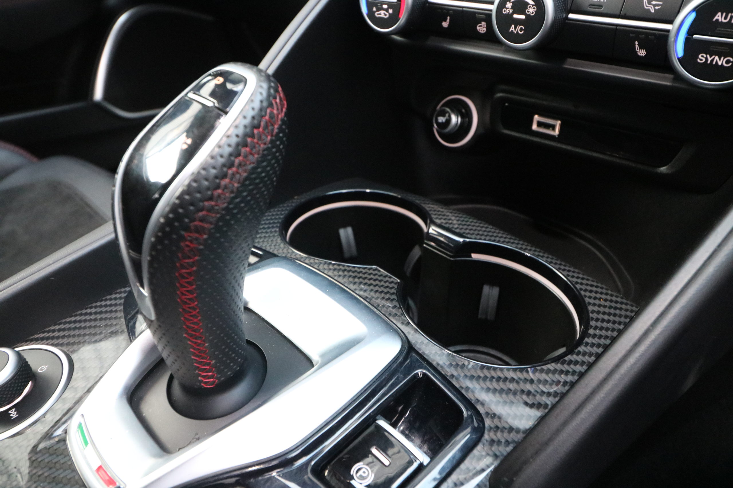 2020 (70) Alfa Romeo Giulia 2.9 V6 Bi-Turbo Quadrifoglio Auto Euro 6 (s/s) 4dr