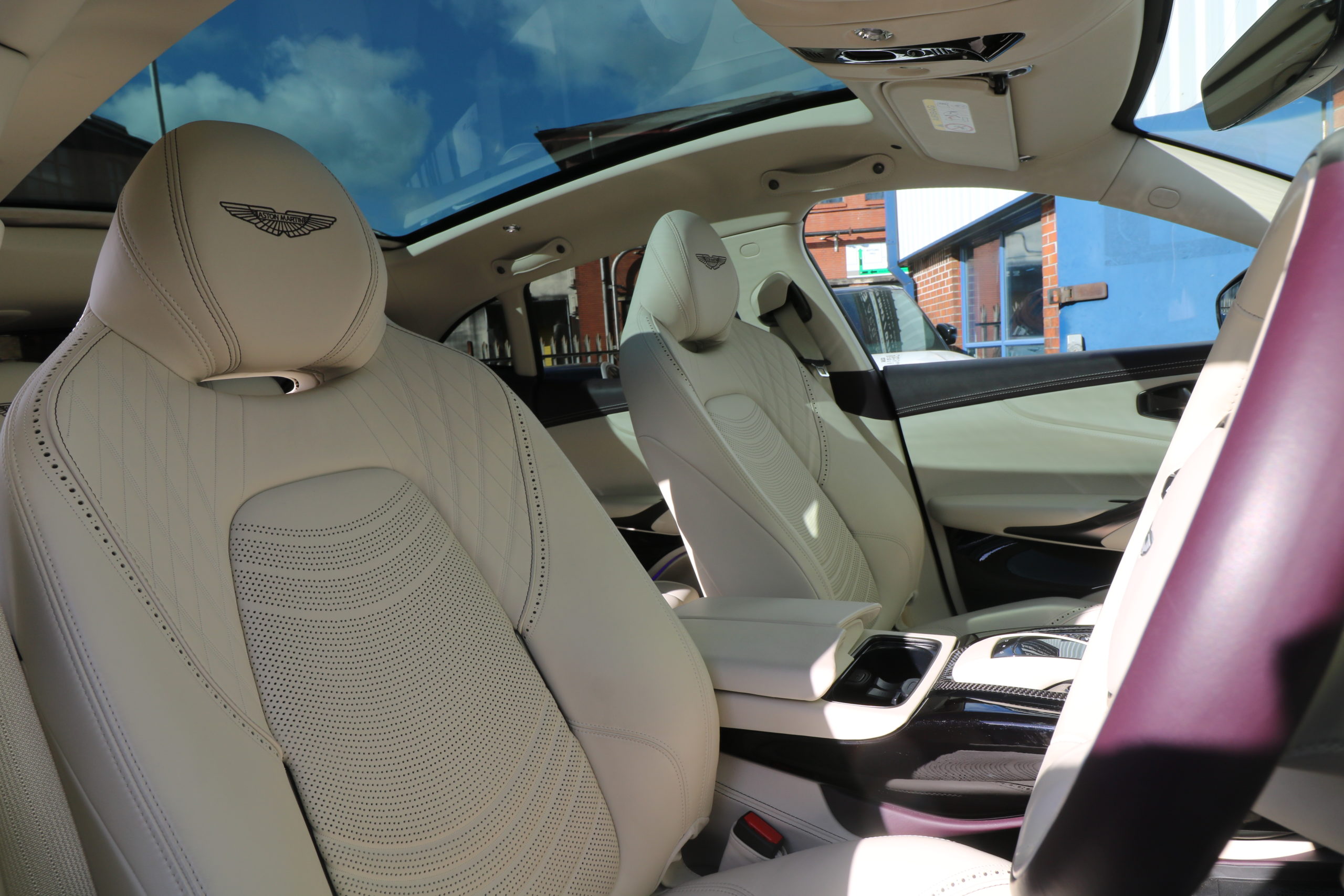 2023 (23) Aston Martin DBX 4.0 V8 707 Auto 4WD Euro 6 (s/s) 5dr