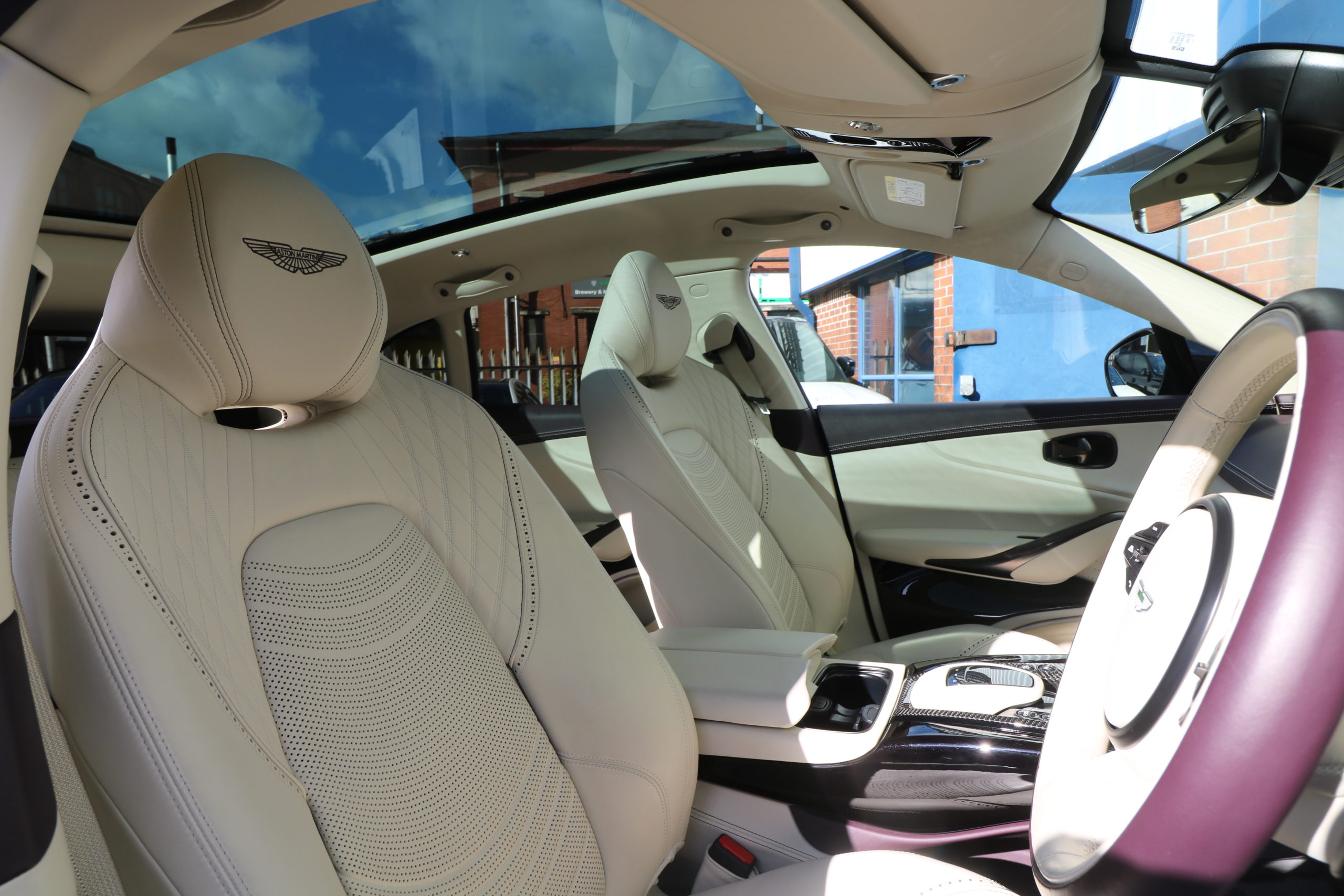 2023 (23) Aston Martin DBX 4.0 V8 707 Auto 4WD Euro 6 (s/s) 5dr