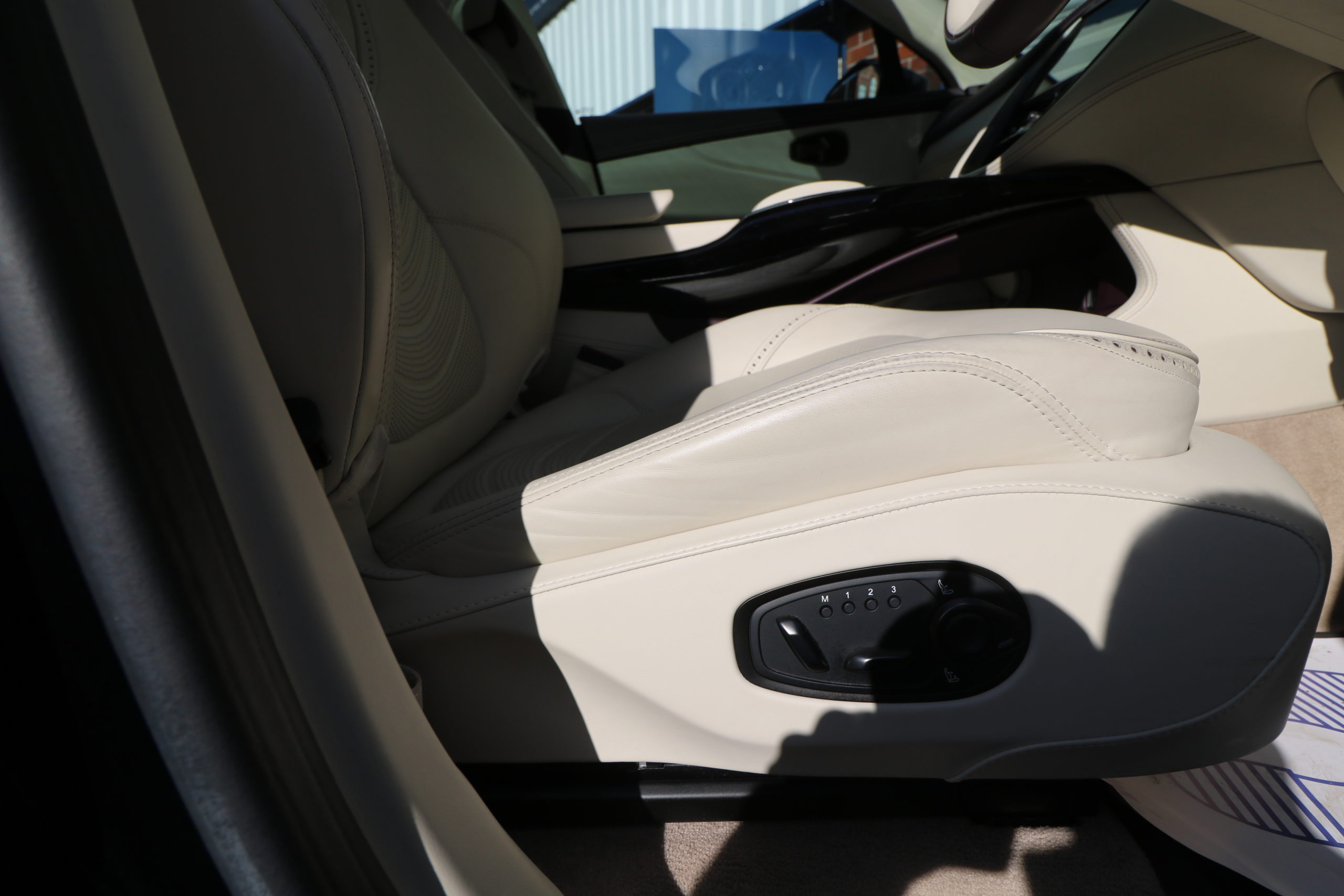 2023 (23) Aston Martin DBX 4.0 V8 707 Auto 4WD Euro 6 (s/s) 5dr