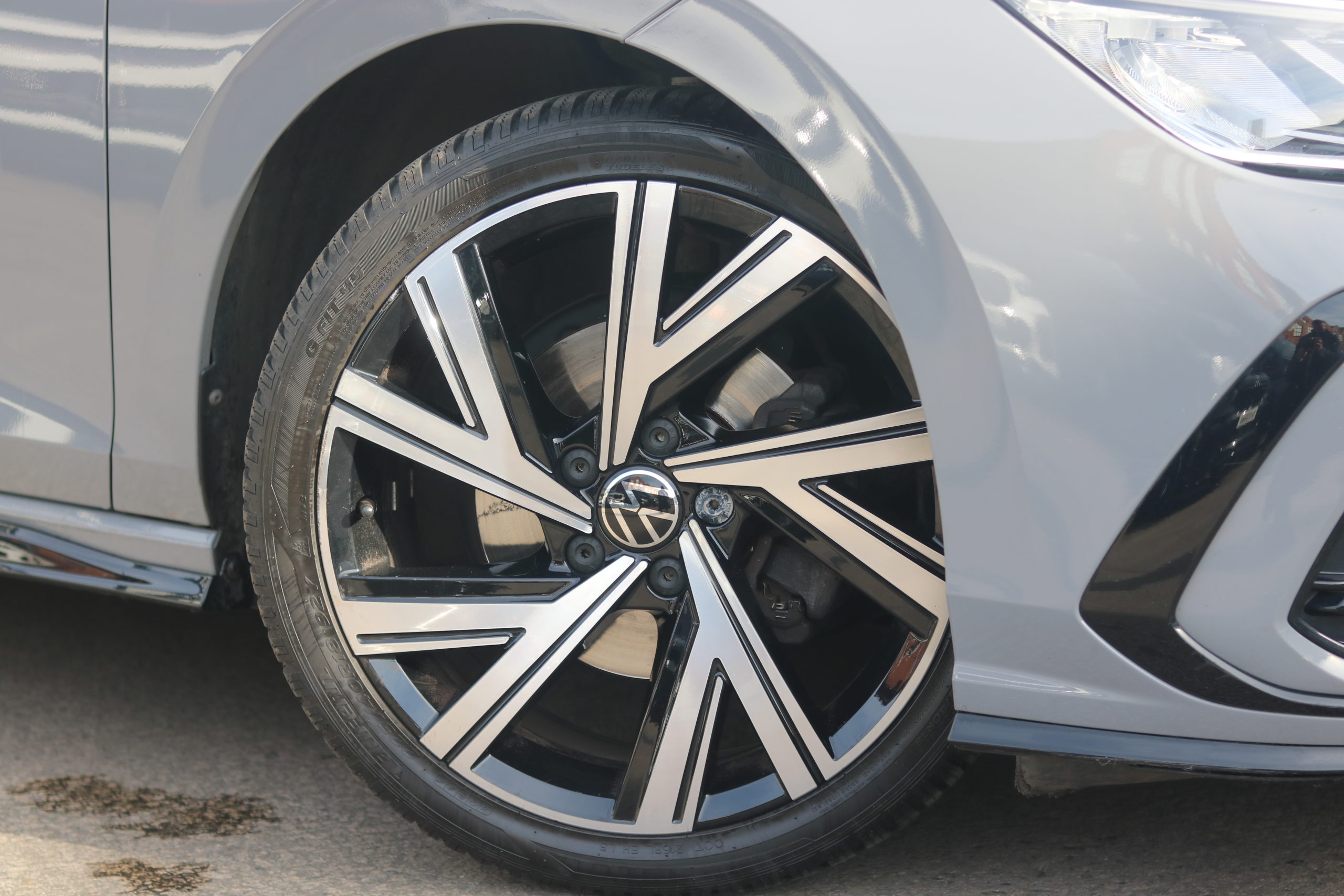 2022 (71) Volkswagen Golf 1.5 eTSI MHEV R-Line DSG Euro 6 (s/s) 5dr