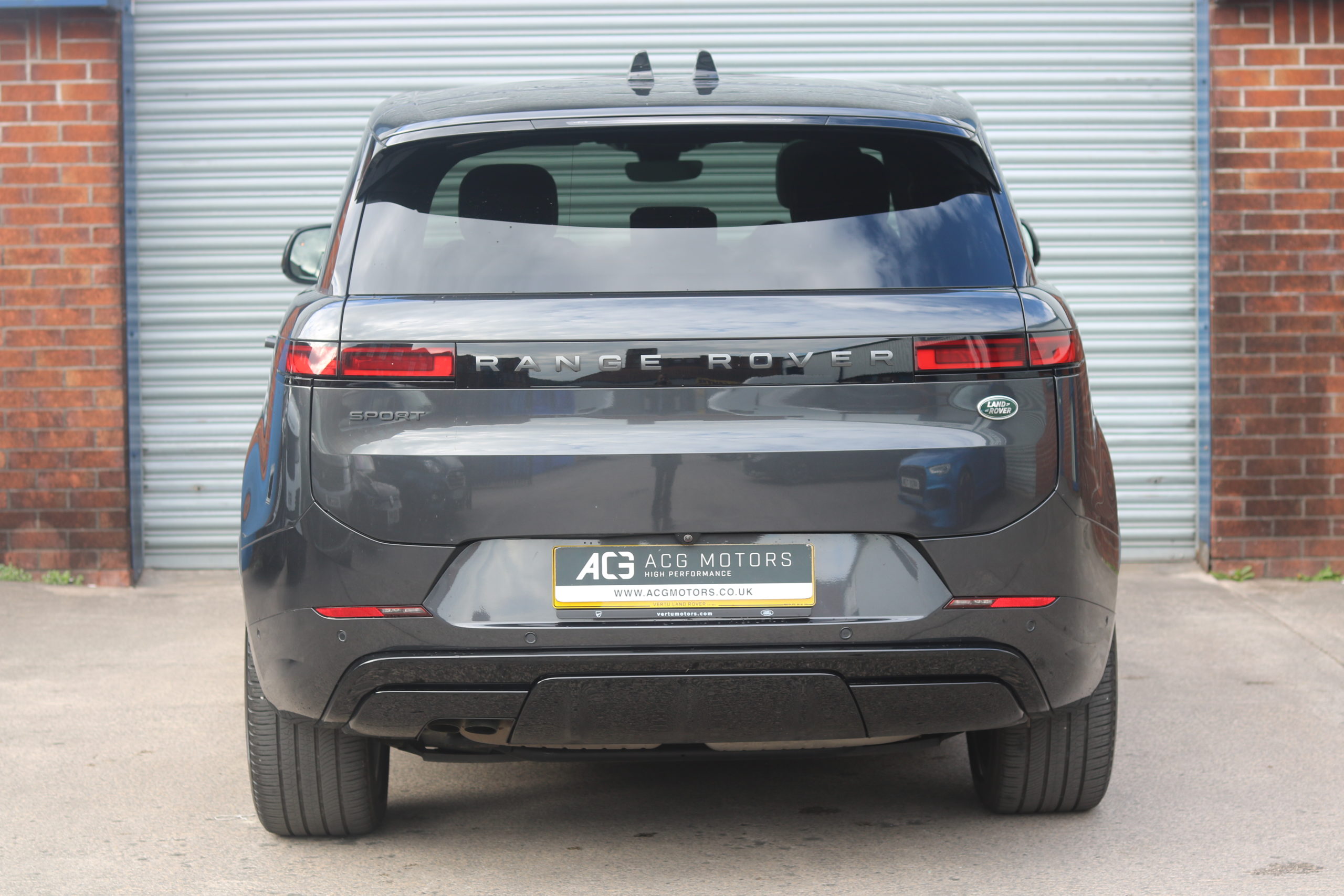 2023 (23) Land Rover Range Rover Sport 3.0 D300 MHEV Dynamic SE Auto 4WD Euro 6 (s/s) 5dr