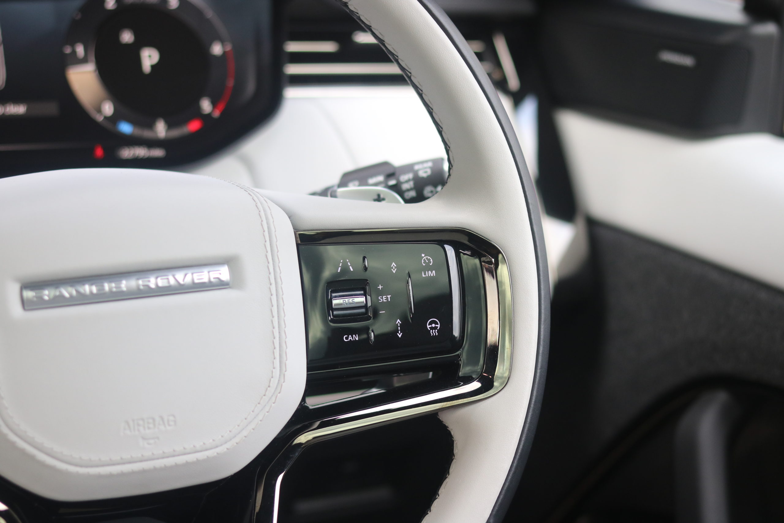 2023 (23) Land Rover Range Rover Sport 3.0 D300 MHEV Dynamic SE Auto 4WD Euro 6 (s/s) 5dr