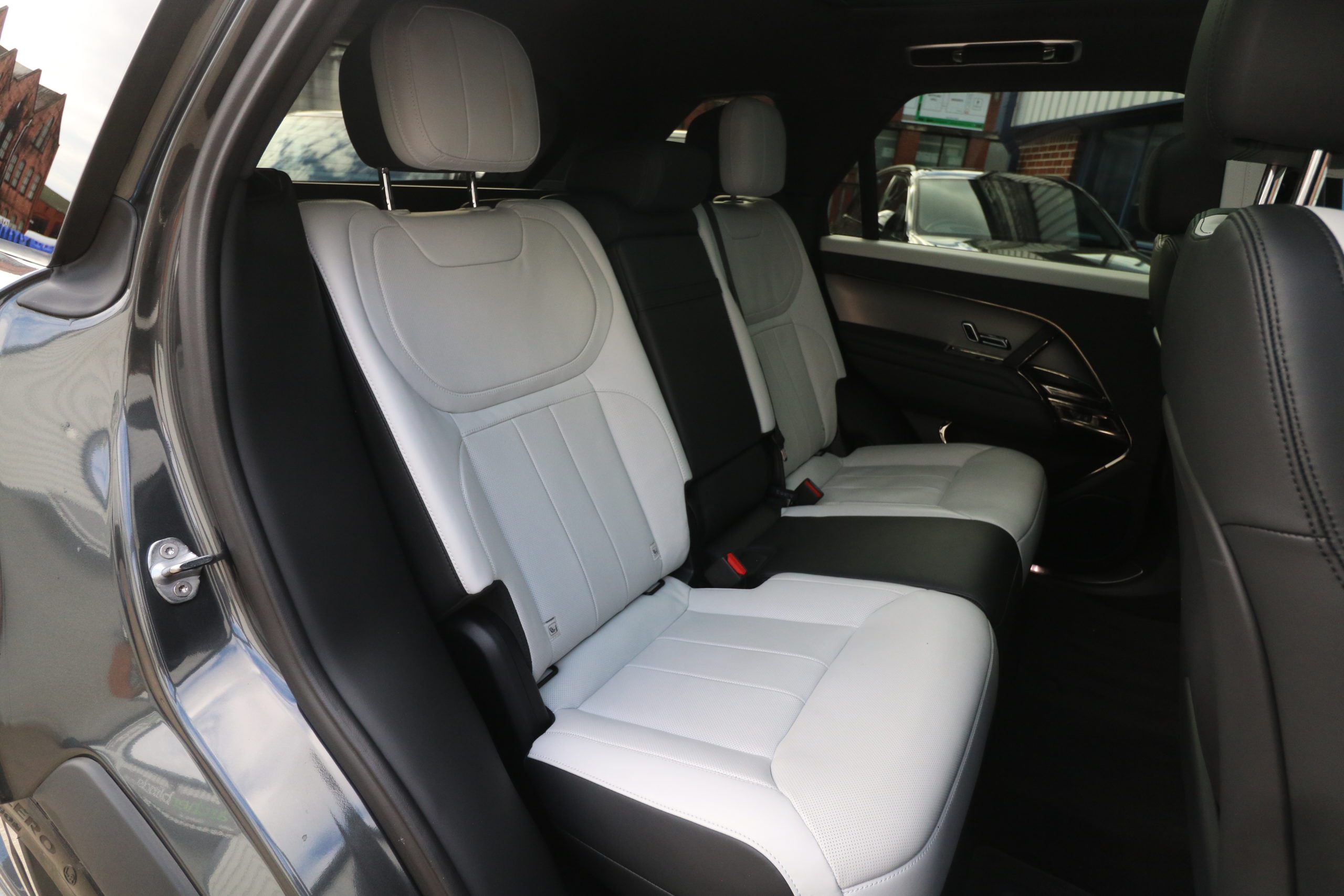 2023 (23) Land Rover Range Rover Sport 3.0 D300 MHEV Dynamic SE Auto 4WD Euro 6 (s/s) 5dr