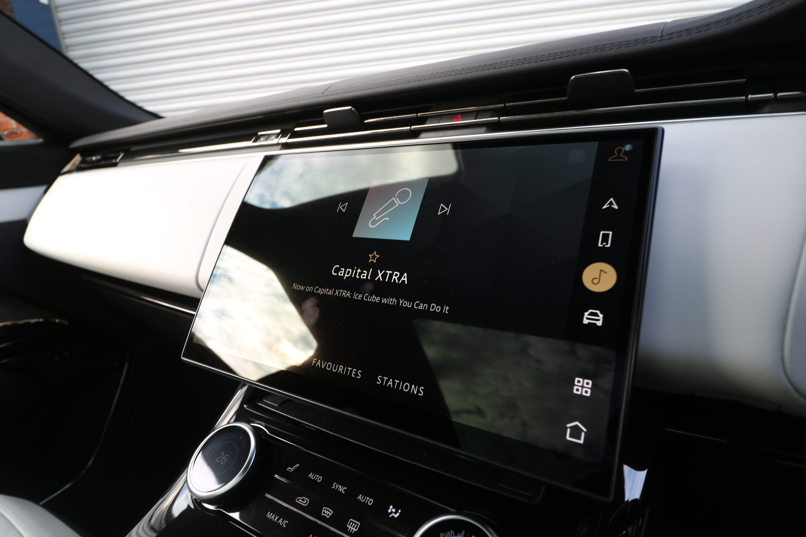 2023 (23) Land Rover Range Rover Sport 3.0 D300 MHEV Dynamic SE Auto 4WD Euro 6 (s/s) 5dr