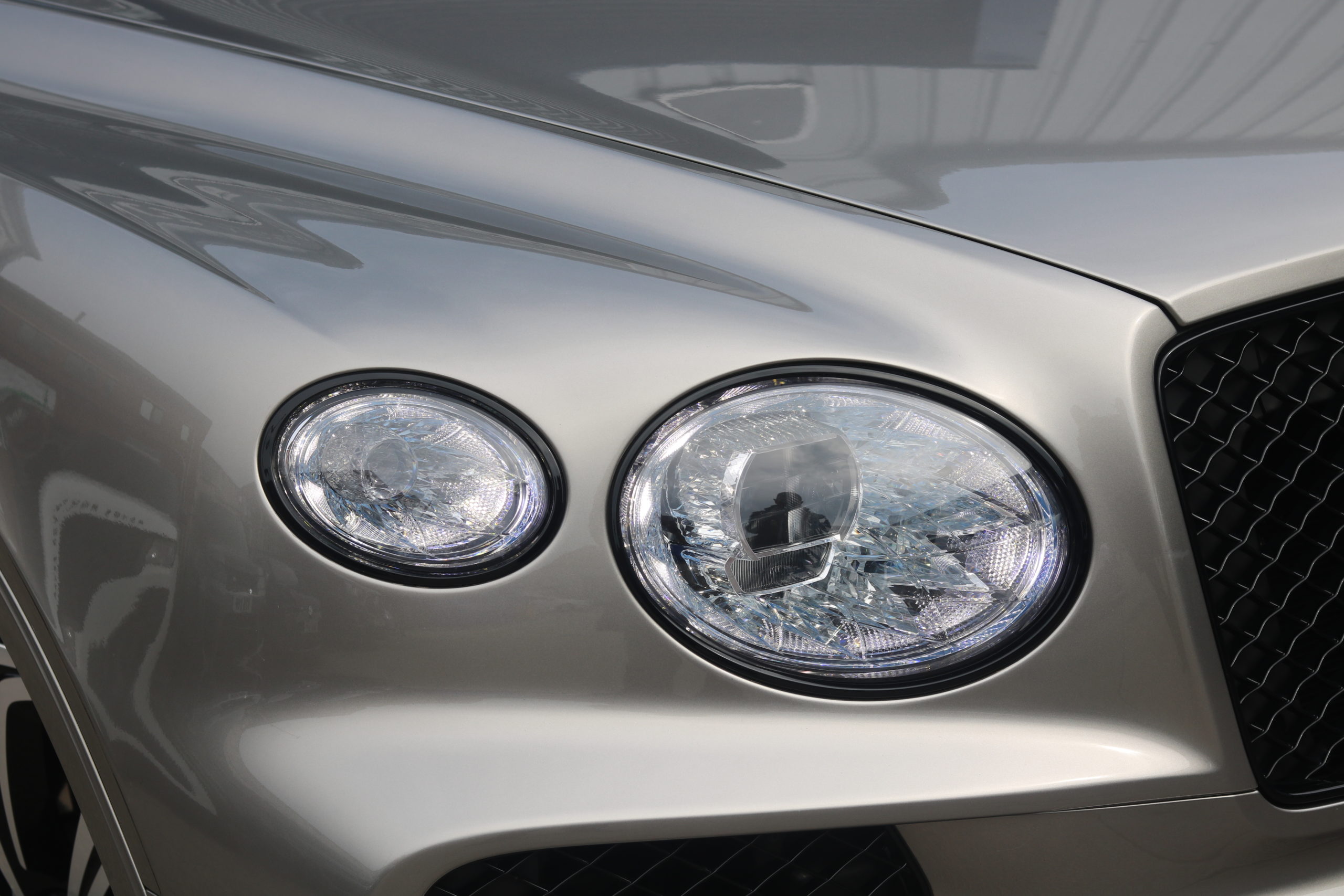 2022 (22) Bentley Bentayga 3.0 TFSi V6 17.3kWh Auto 4WD Euro 6 (s/s) 5dr