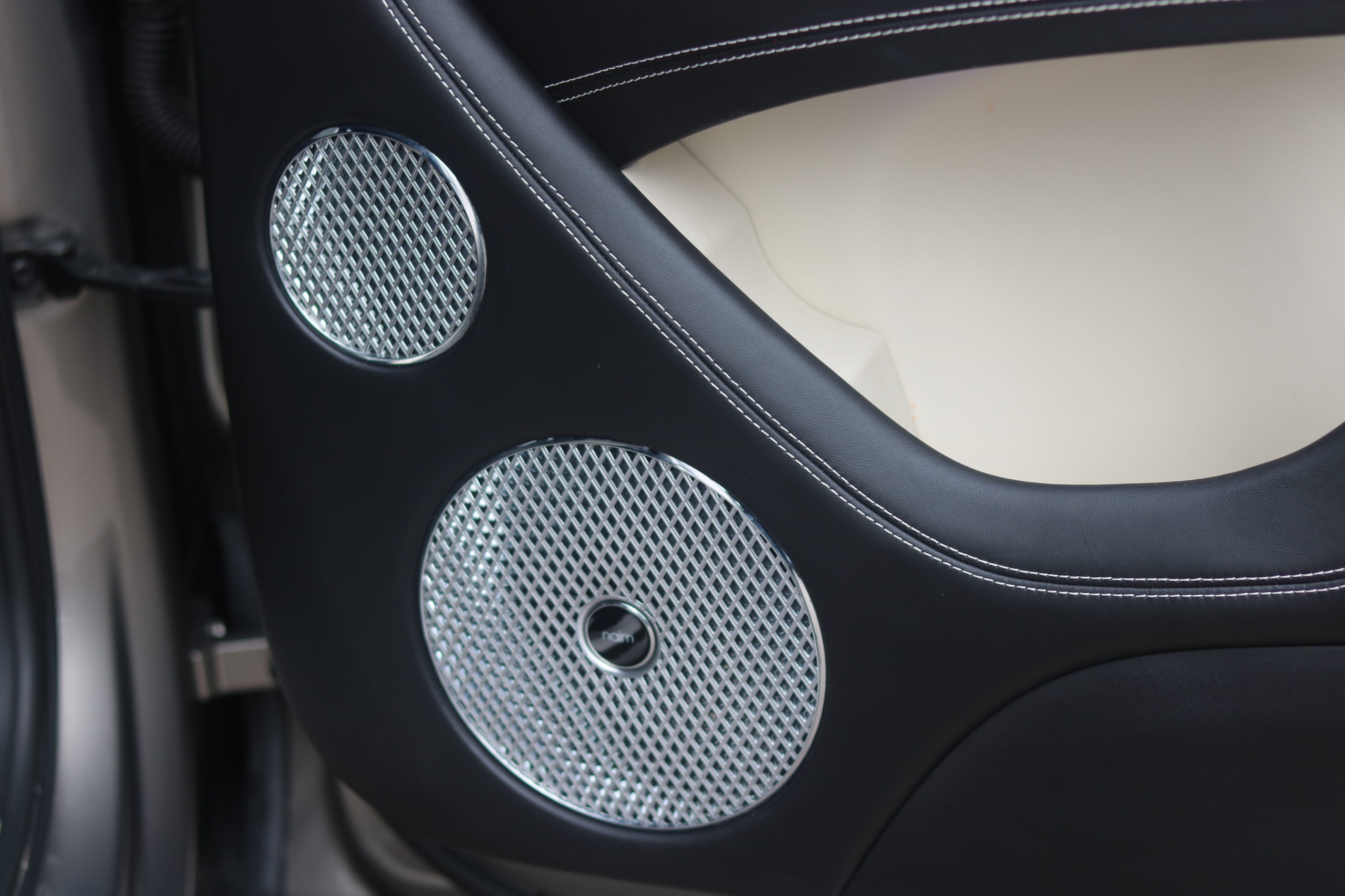 2022 (22) Bentley Bentayga 3.0 TFSi V6 17.3kWh Auto 4WD Euro 6 (s/s) 5dr