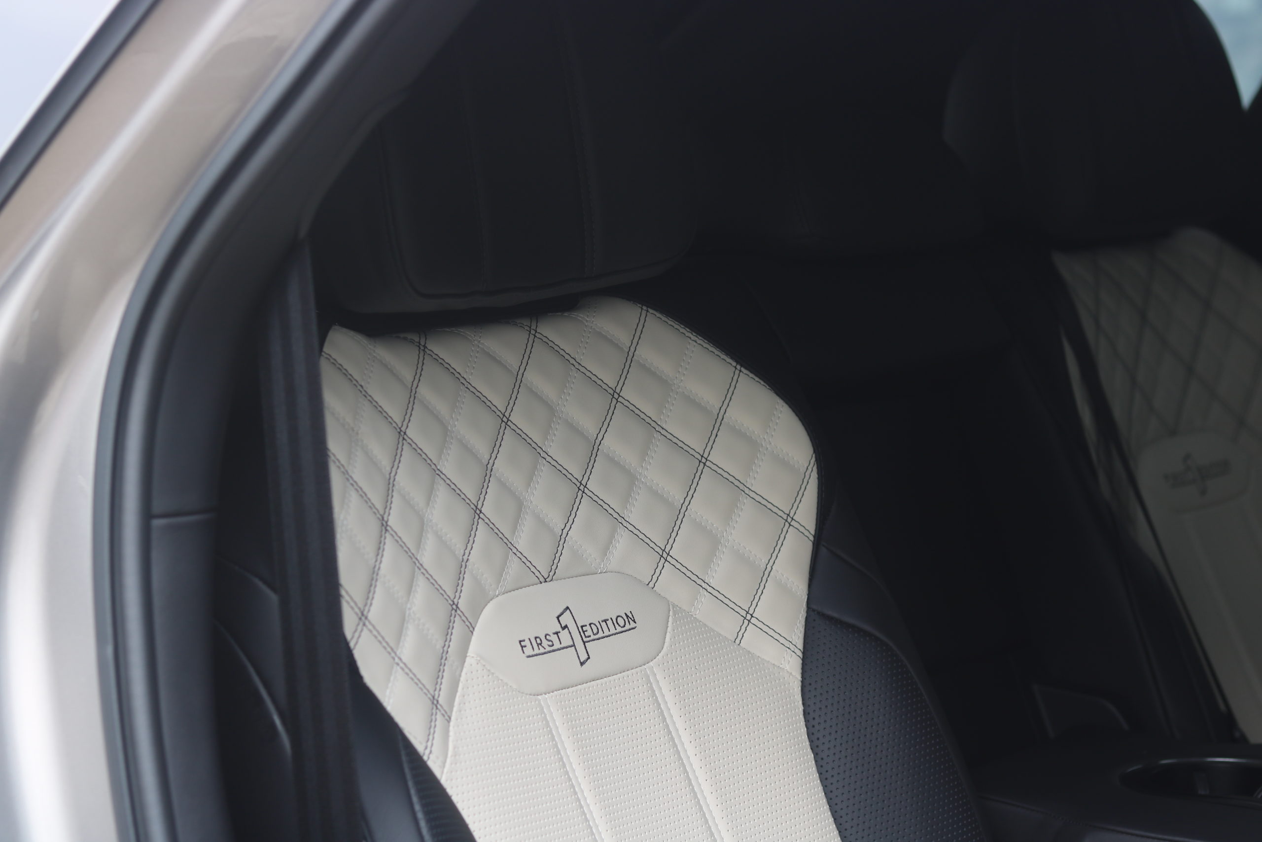 2022 (22) Bentley Bentayga 3.0 TFSi V6 17.3kWh Auto 4WD Euro 6 (s/s) 5dr