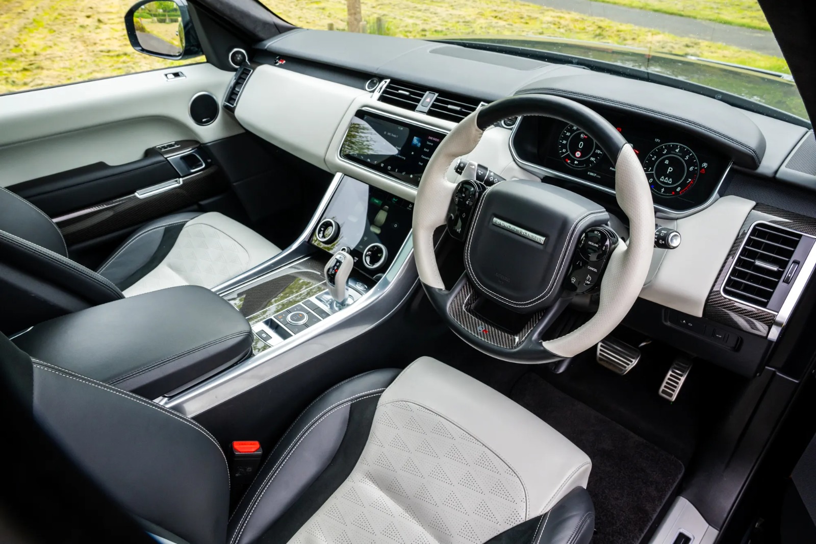 2021 (71) Land Rover Range Rover Sport 5.0 P575 V8 SVR Carbon Edition Auto 4WD Euro 6 (s/s) 5dr