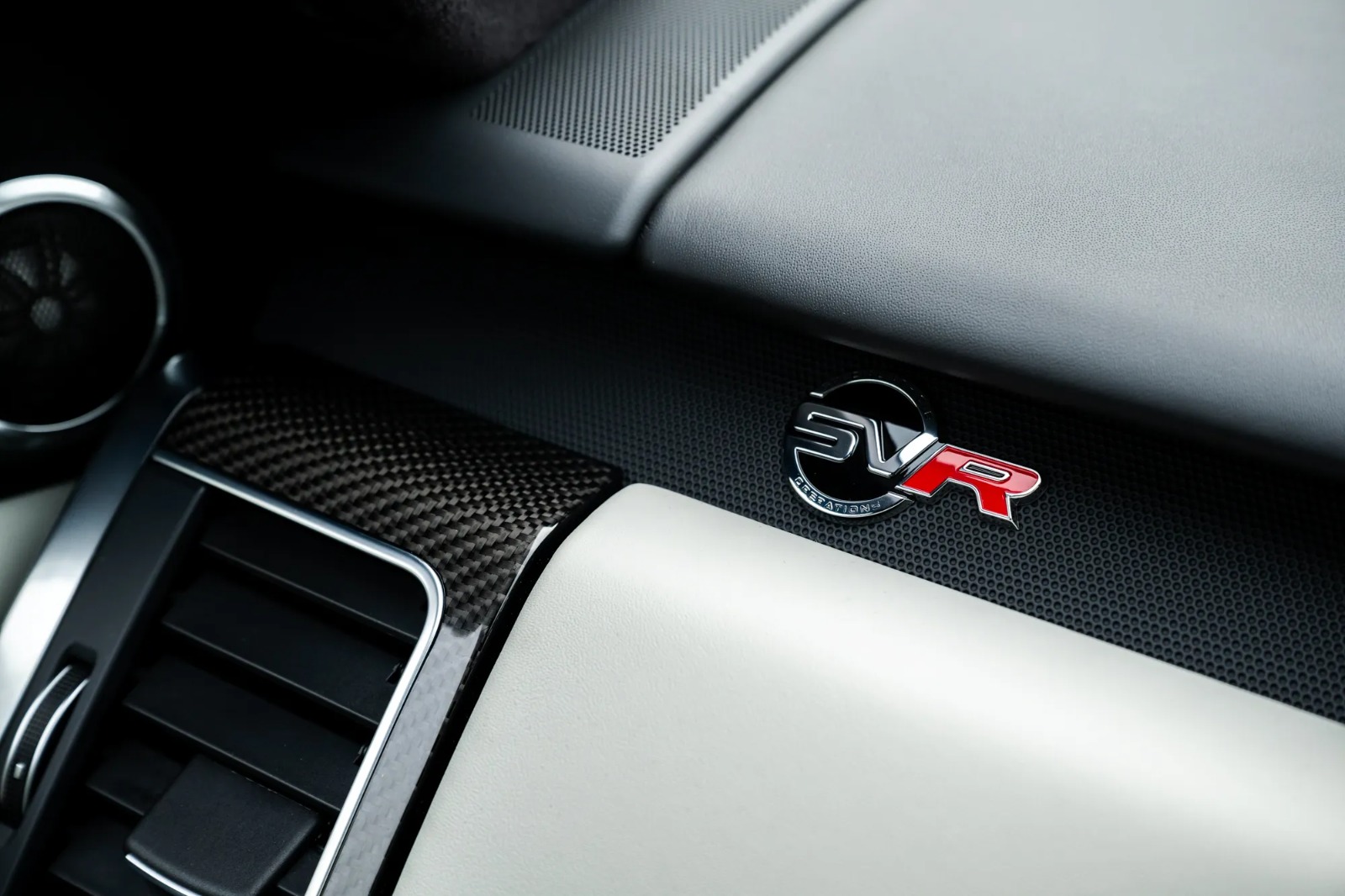 2021 (71) Land Rover Range Rover Sport 5.0 P575 V8 SVR Carbon Edition Auto 4WD Euro 6 (s/s) 5dr