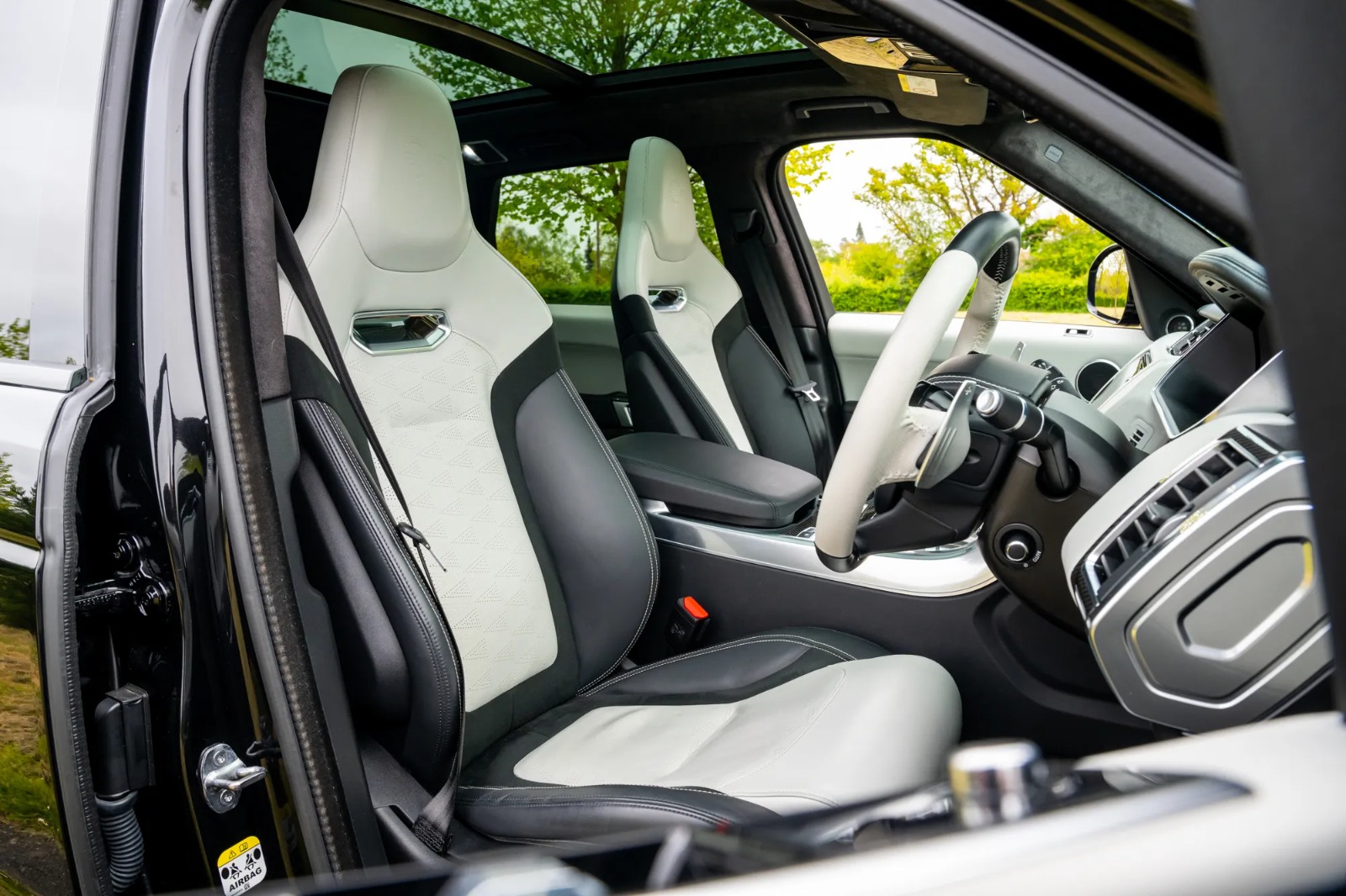 2021 (71) Land Rover Range Rover Sport 5.0 P575 V8 SVR Carbon Edition Auto 4WD Euro 6 (s/s) 5dr