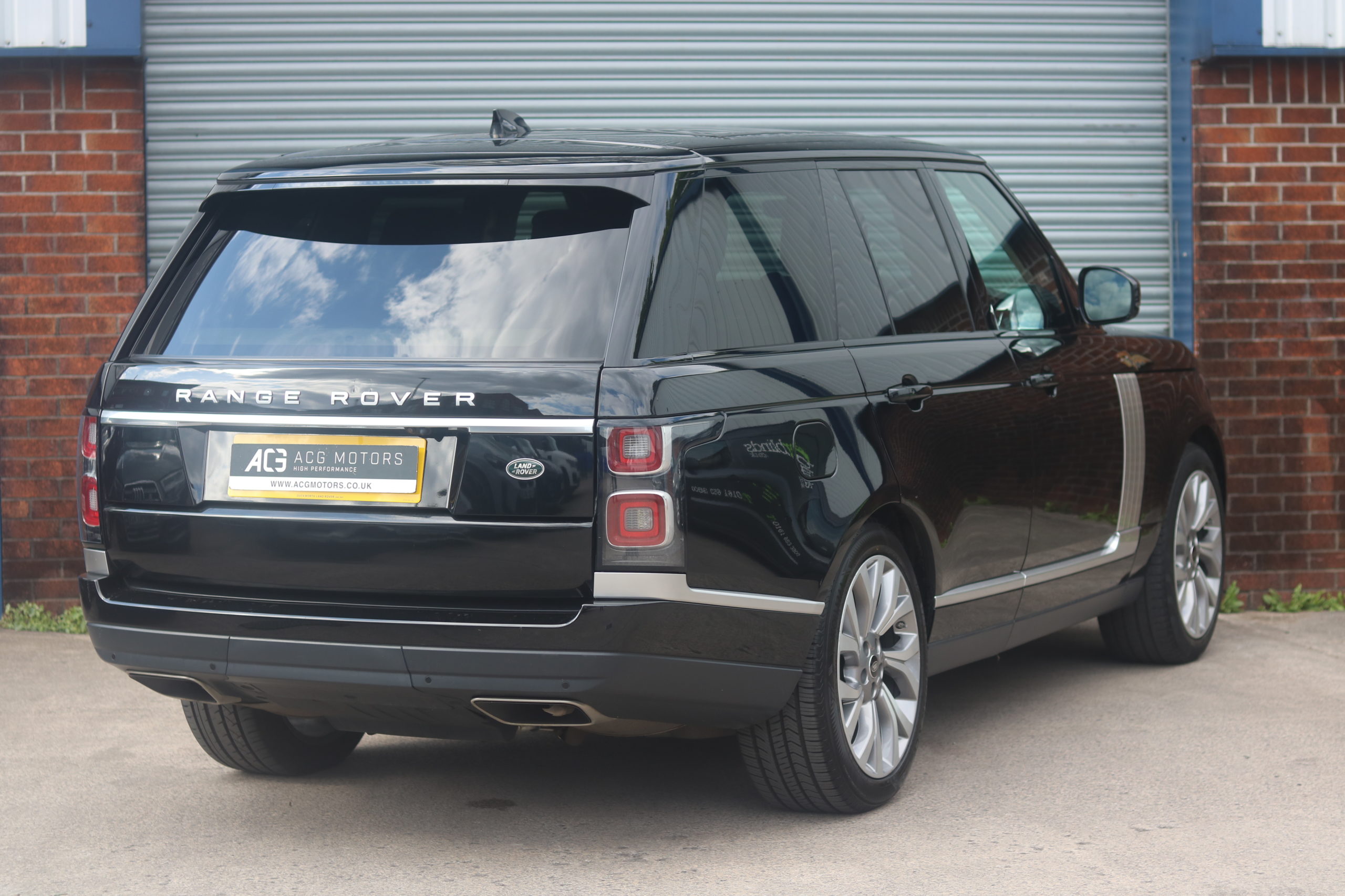2020 (70) Land Rover Range Rover 2.0 P400e 12.4kWh Westminster Auto 4WD Euro 6 (s/s) 5dr