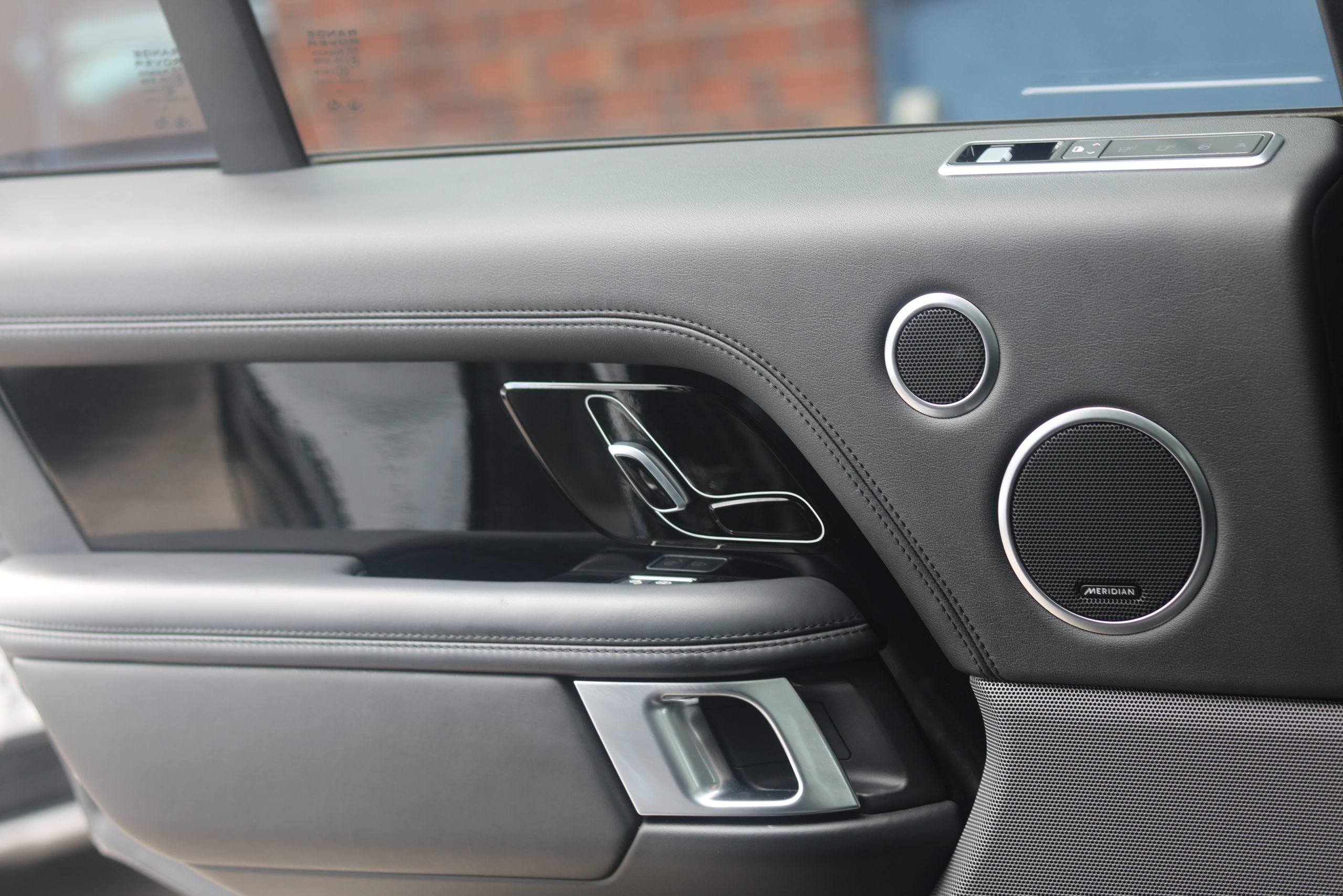 2020 (70) Land Rover Range Rover 2.0 P400e 12.4kWh Westminster Auto 4WD Euro 6 (s/s) 5dr