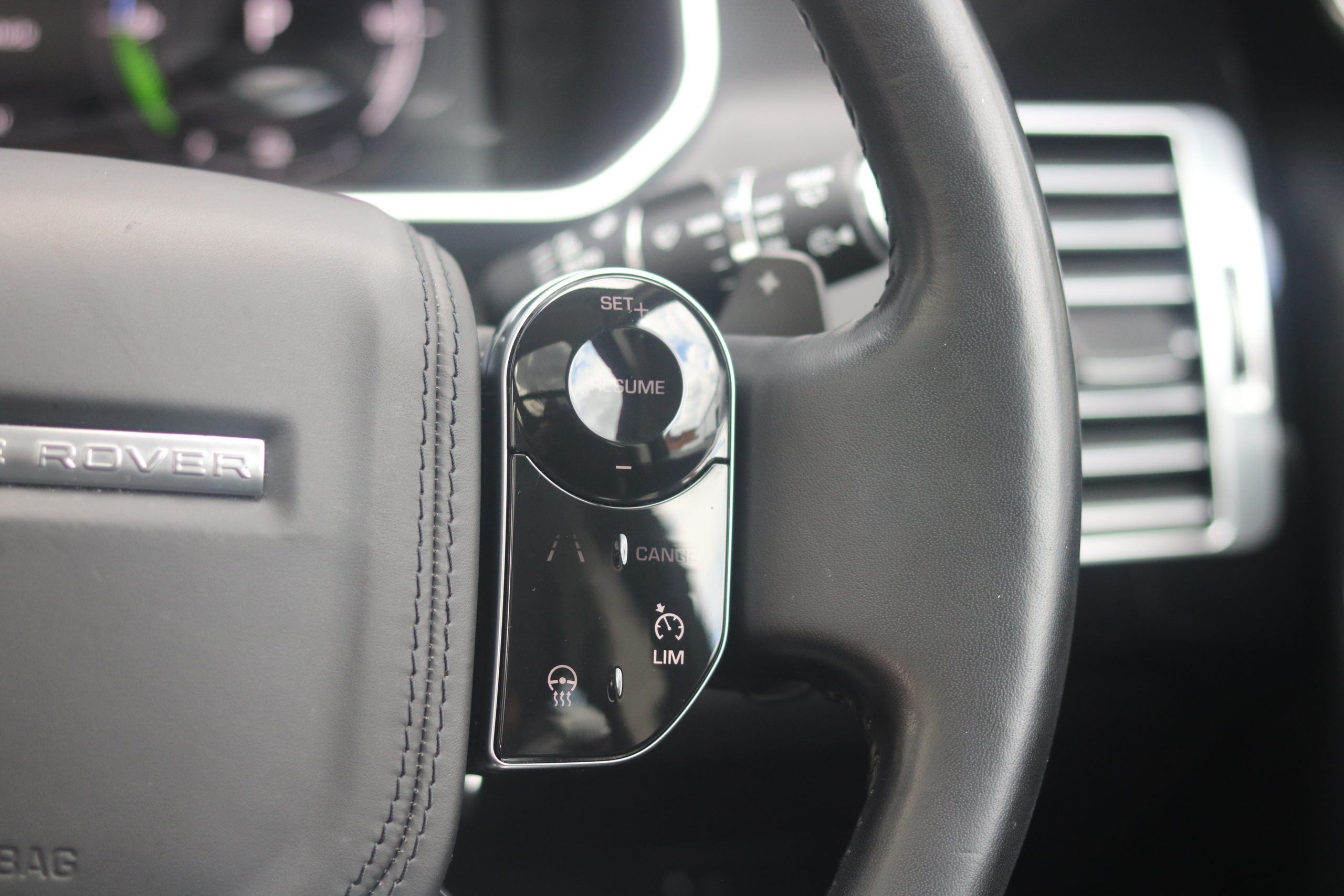 2020 (70) Land Rover Range Rover 2.0 P400e 12.4kWh Westminster Auto 4WD Euro 6 (s/s) 5dr