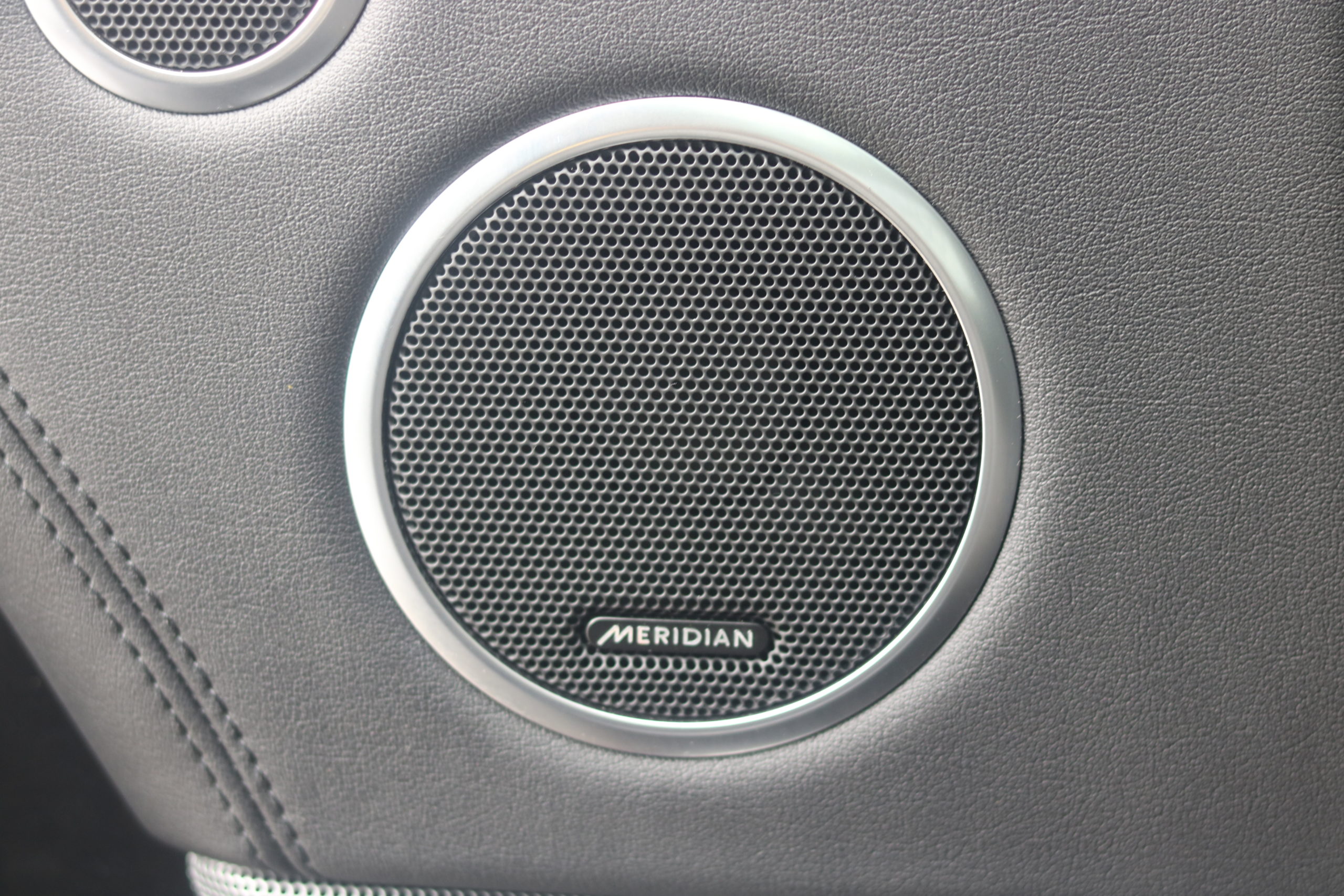 2020 (70) Land Rover Range Rover 2.0 P400e 12.4kWh Westminster Auto 4WD Euro 6 (s/s) 5dr