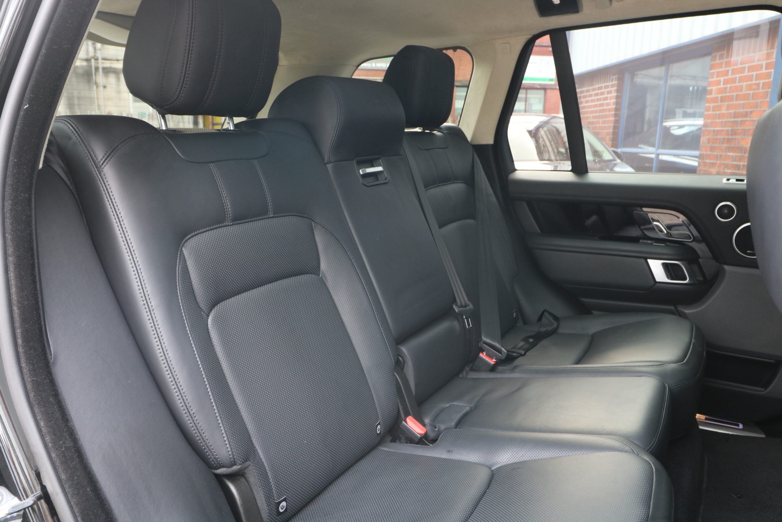 2020 (70) Land Rover Range Rover 2.0 P400e 12.4kWh Westminster Auto 4WD Euro 6 (s/s) 5dr