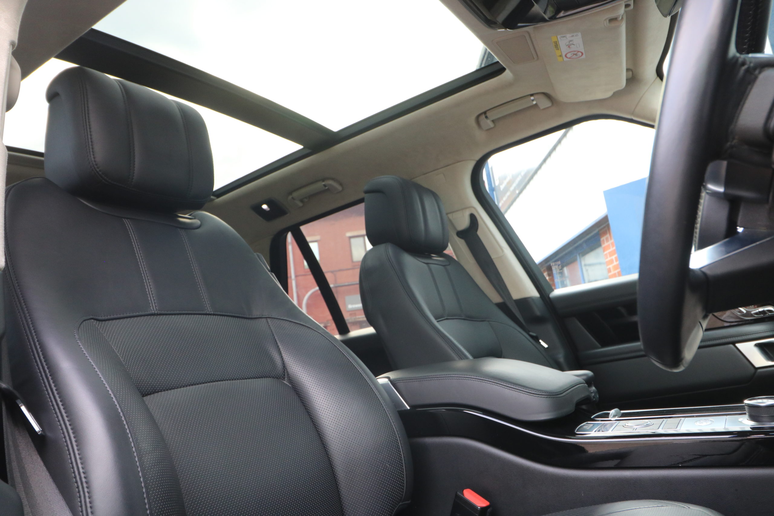 2020 (70) Land Rover Range Rover 2.0 P400e 12.4kWh Westminster Auto 4WD Euro 6 (s/s) 5dr