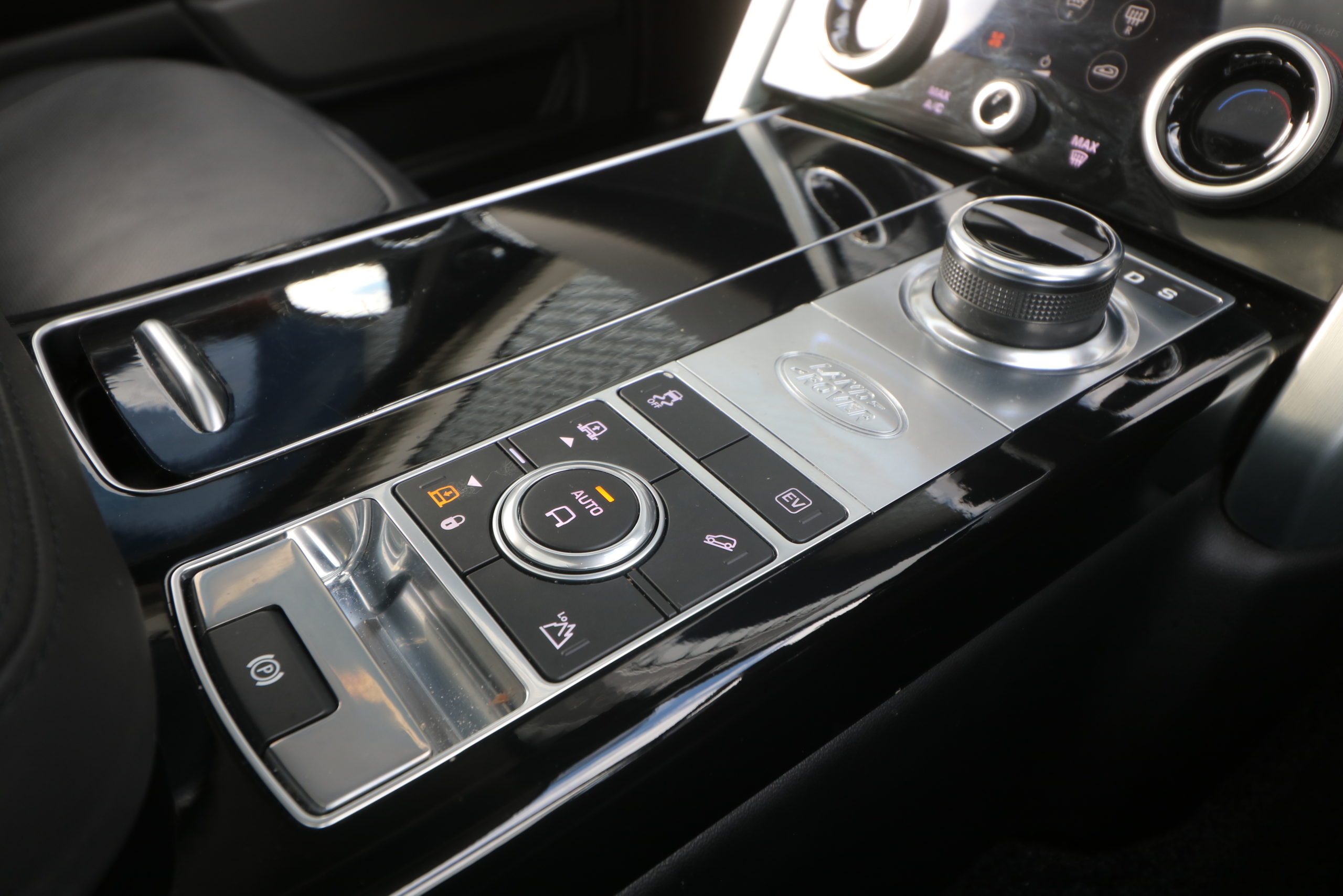 2020 (70) Land Rover Range Rover 2.0 P400e 12.4kWh Westminster Auto 4WD Euro 6 (s/s) 5dr