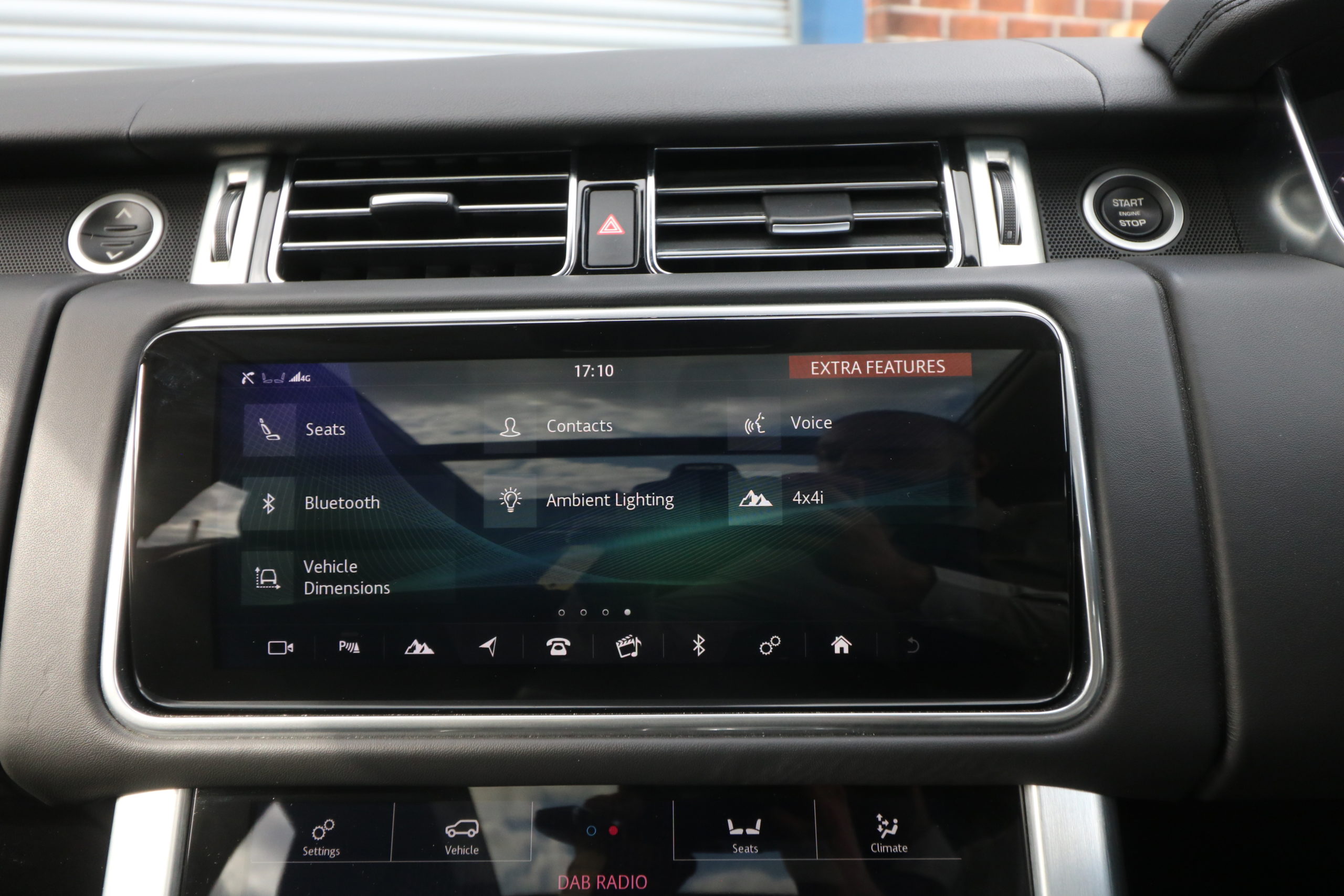 2020 (70) Land Rover Range Rover 2.0 P400e 12.4kWh Westminster Auto 4WD Euro 6 (s/s) 5dr