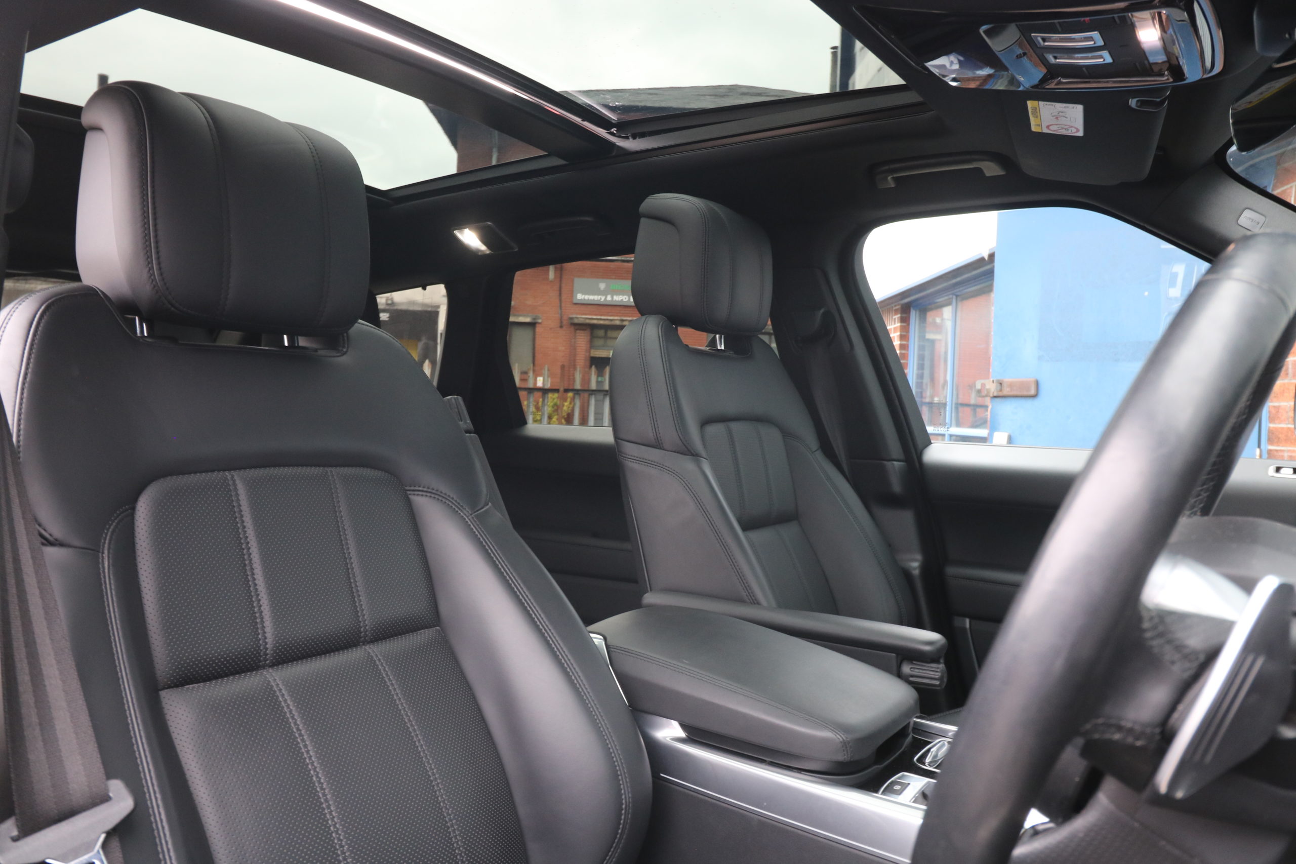 2021 (21) Land Rover Range Rover Sport 3.0 D300 MHEV HSE Dynamic Black Auto 4WD Euro 6 (s/s) 5dr