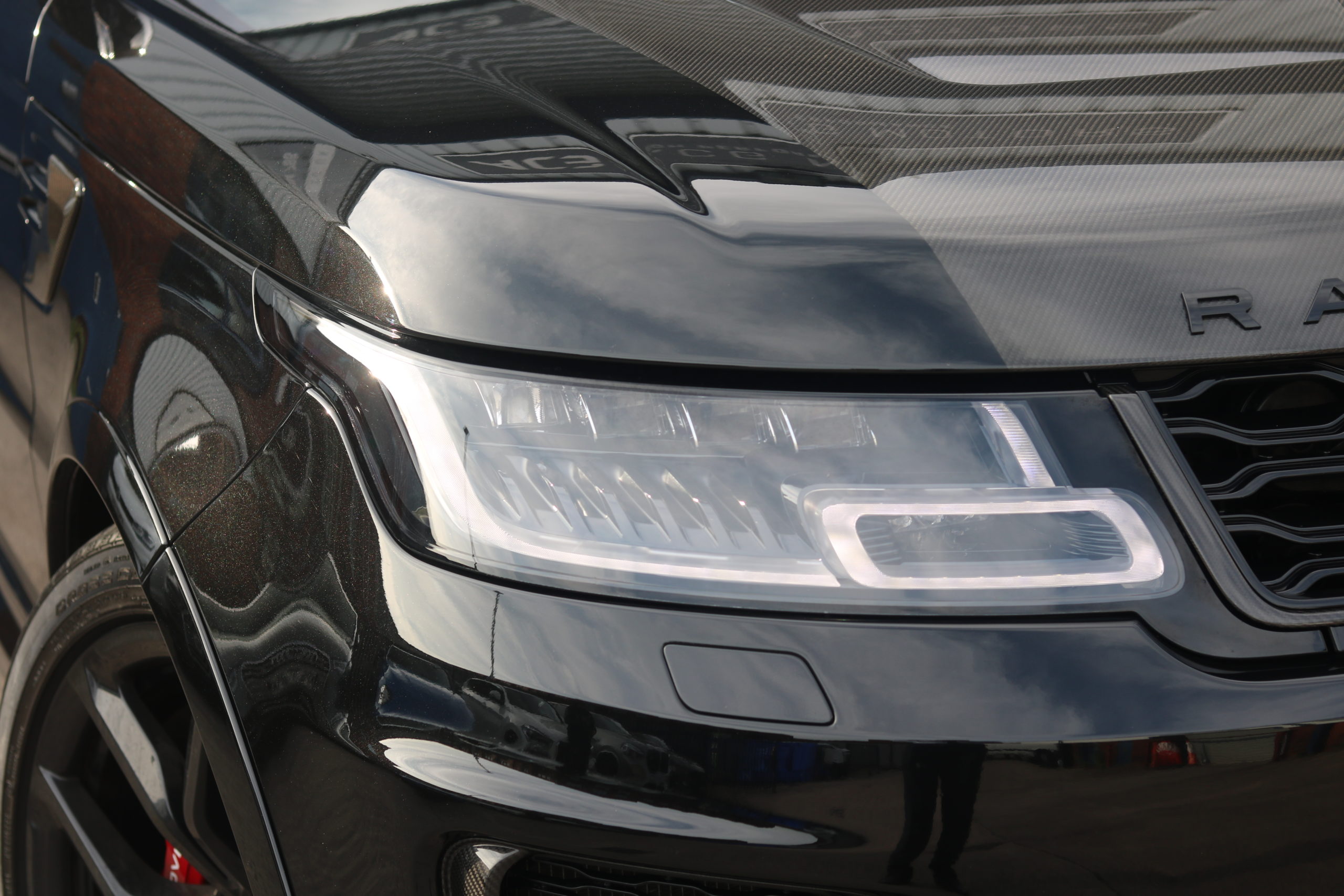 2021 (71) Land Rover Range Rover Sport 5.0 P575 V8 SVR Carbon Edition Auto 4WD Euro 6 (s/s) 5dr