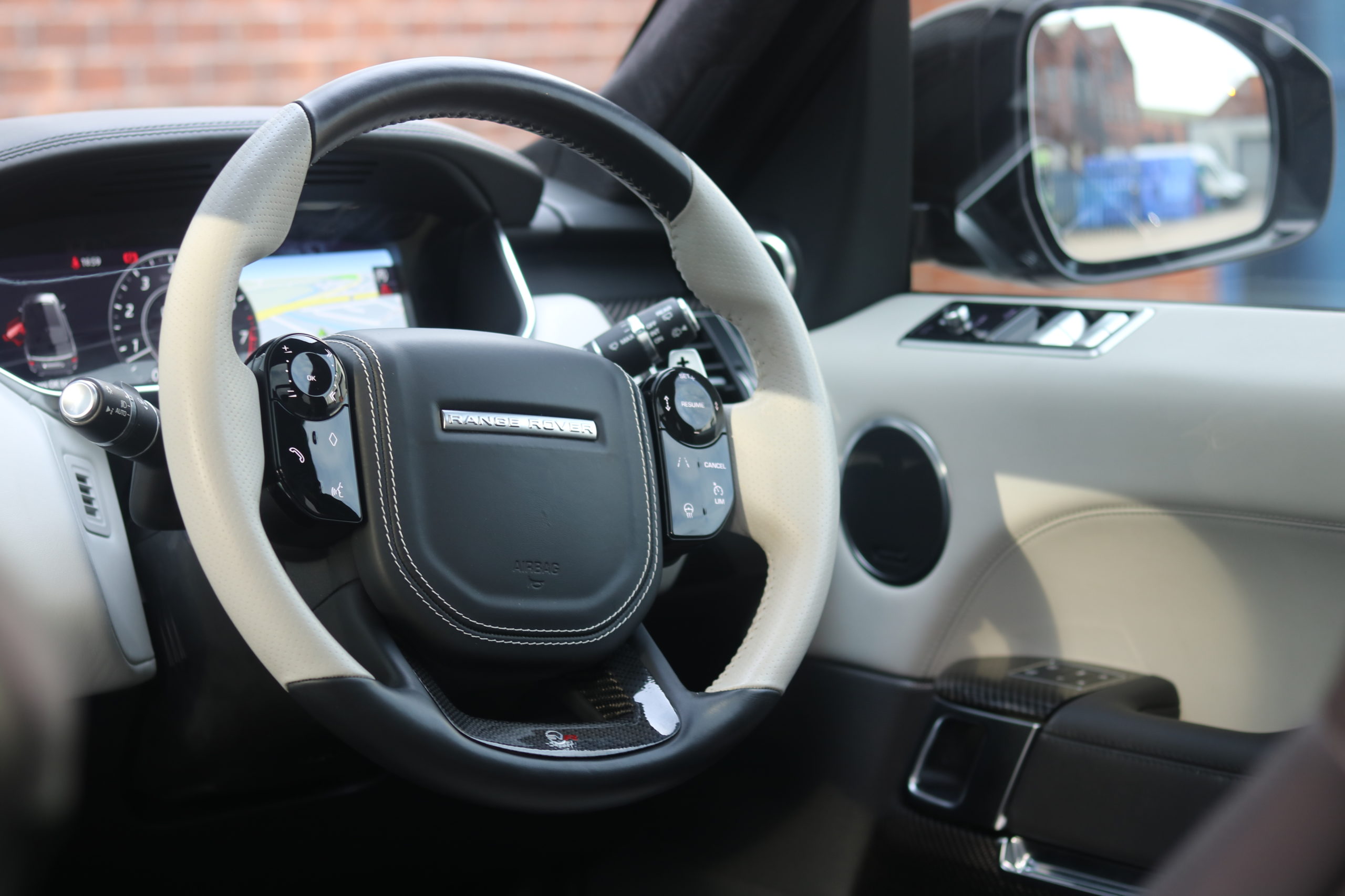 2021 (71) Land Rover Range Rover Sport 5.0 P575 V8 SVR Carbon Edition Auto 4WD Euro 6 (s/s) 5dr