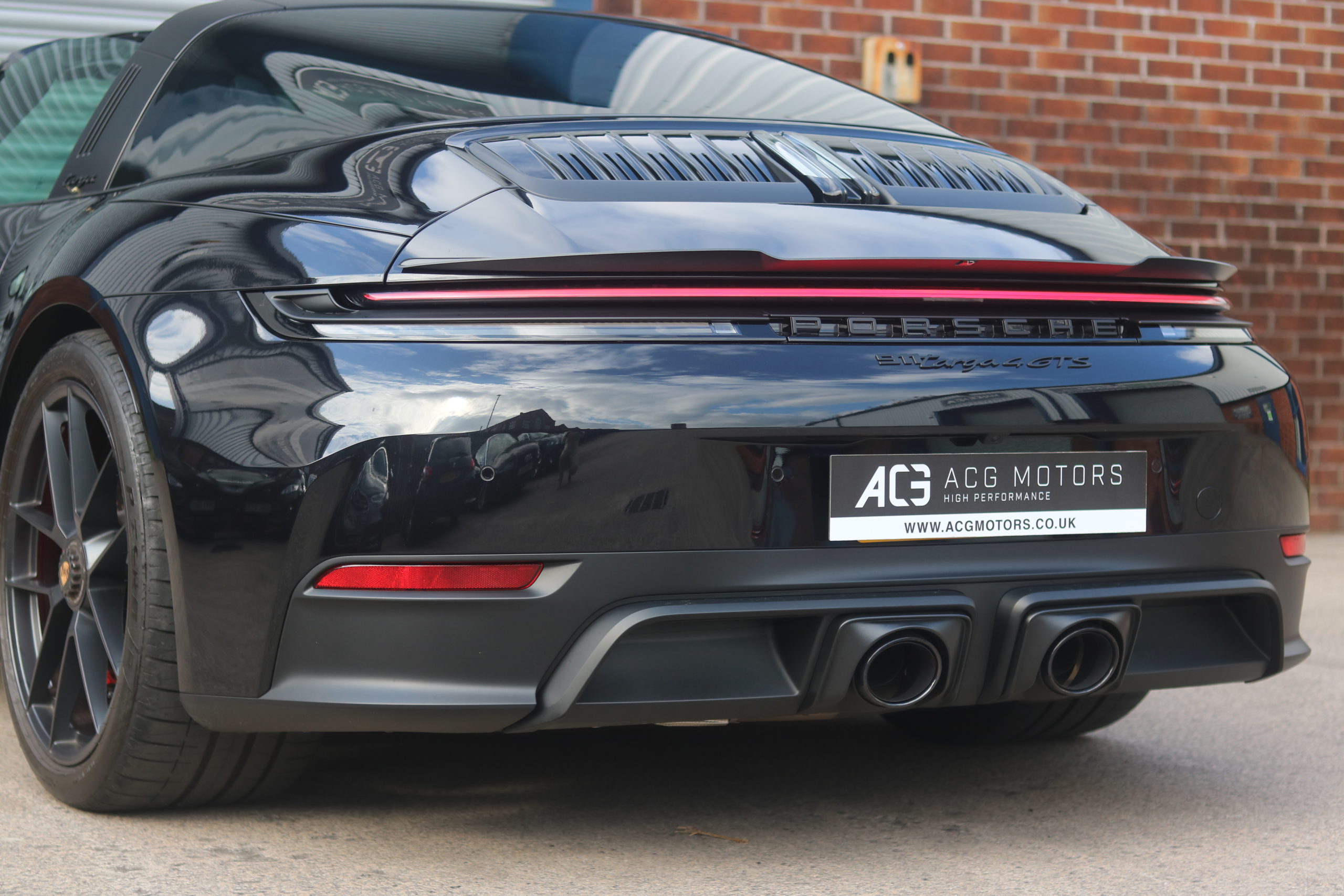 2025 (25) Porsche 911 3.6 T-Hybrid 992 4 GTS Targa PDK 4WD Euro 6 (s/s) 2dr