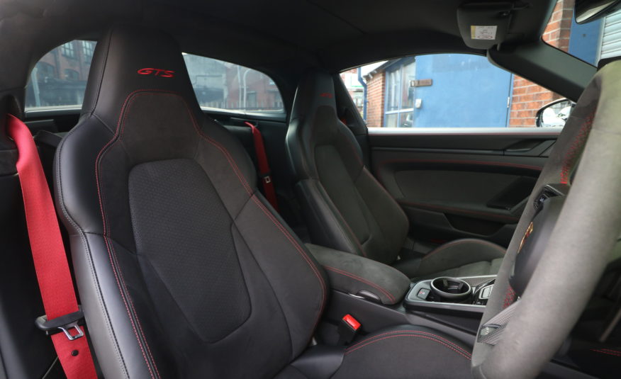 2025 (25) Porsche 911 3.6 T-Hybrid 992 4 GTS Targa PDK 4WD Euro 6 (s/s) 2dr