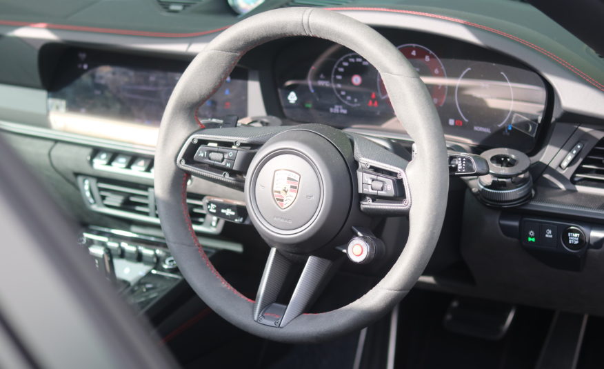2025 (25) Porsche 911 3.6 T-Hybrid 992 4 GTS Targa PDK 4WD Euro 6 (s/s) 2dr